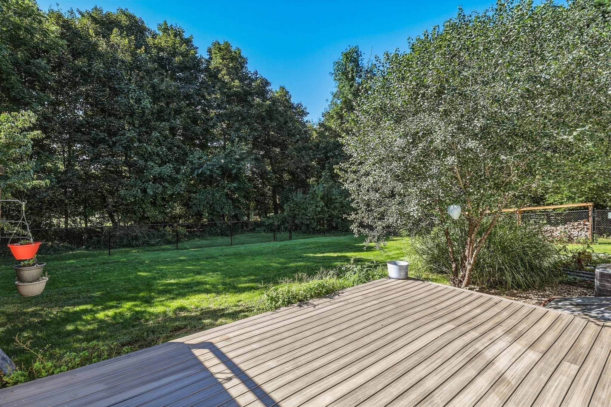 16 Hunting Lane Property Photo 34