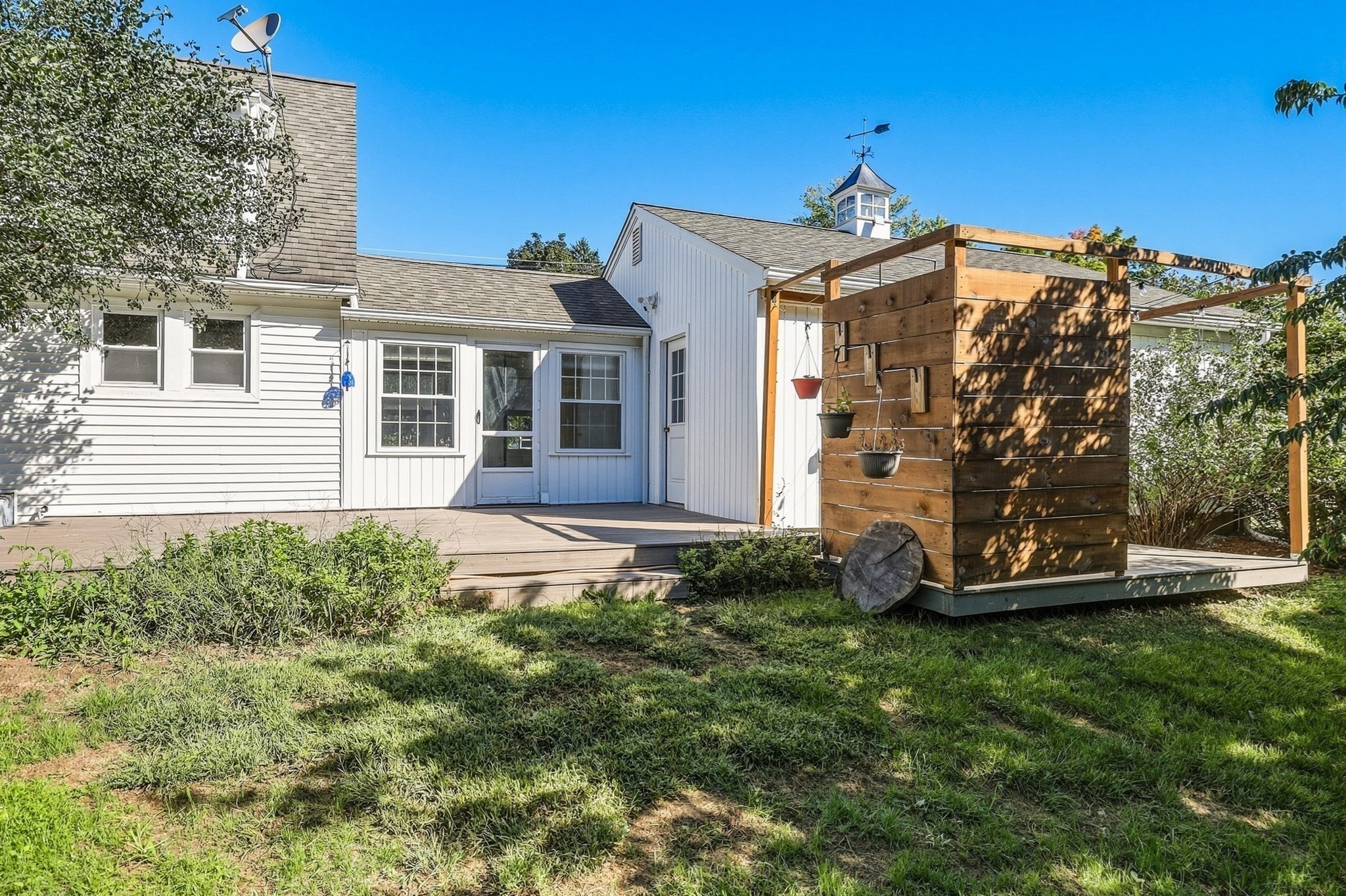 16 Hunting Lane Property Photo 37