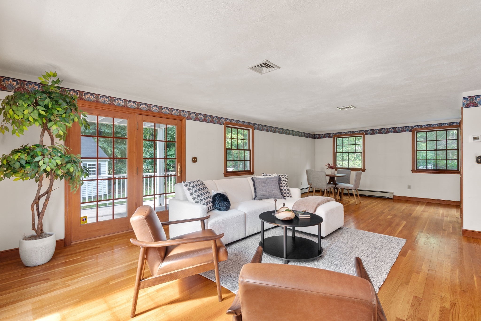 681 High Street Property Photo 13