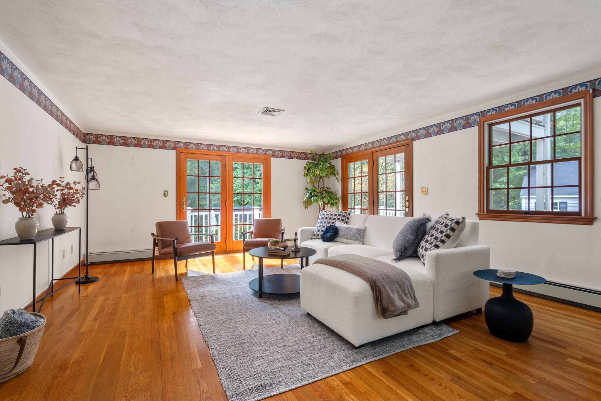 681 High Street Property Photo 14