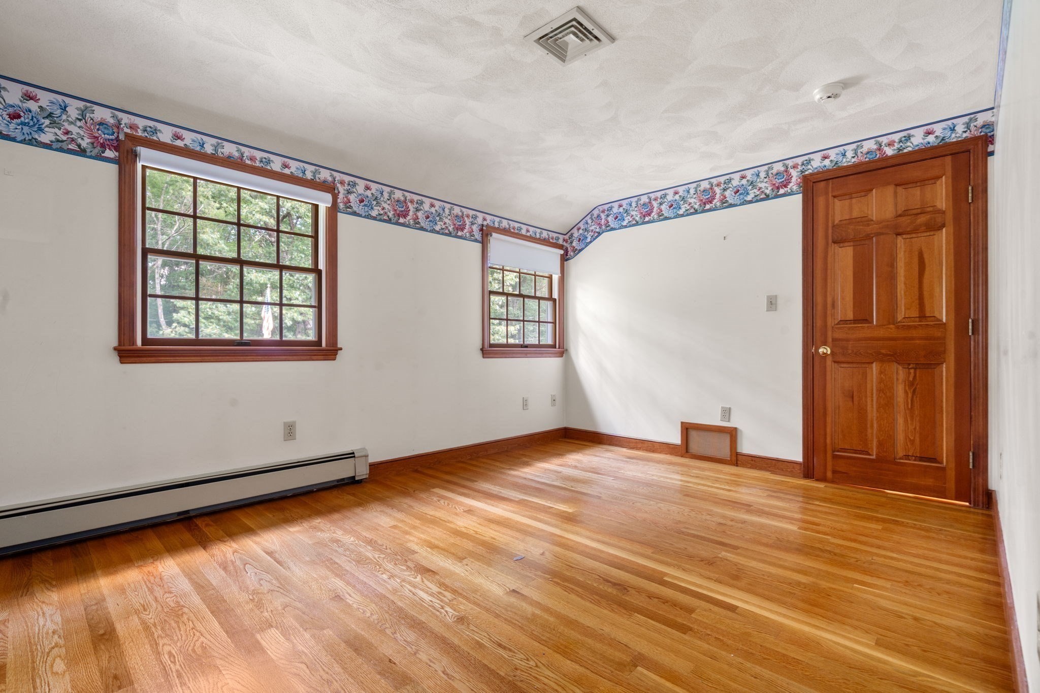 681 High Street Property Photo 30