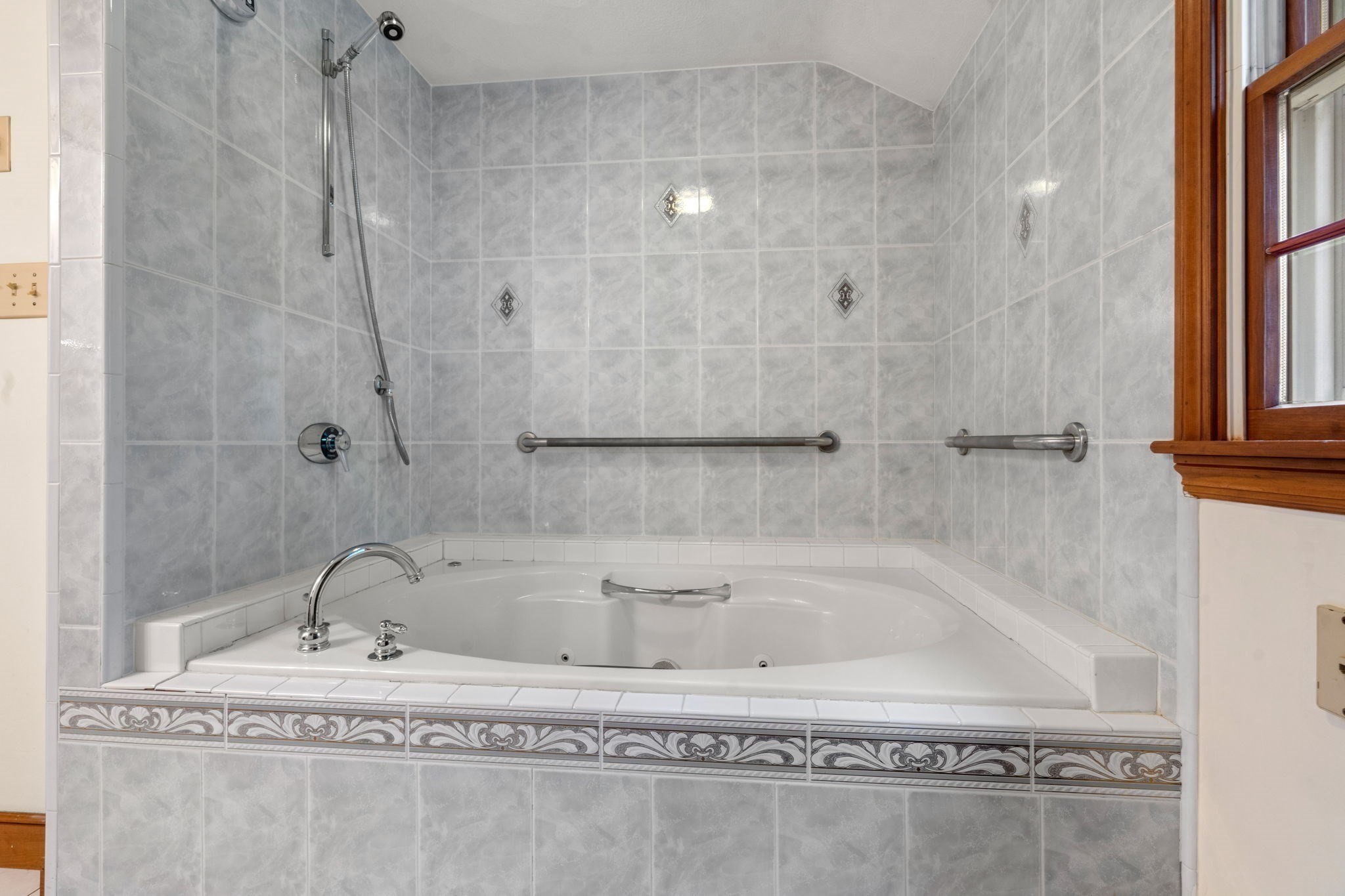 681 High Street Property Photo 31