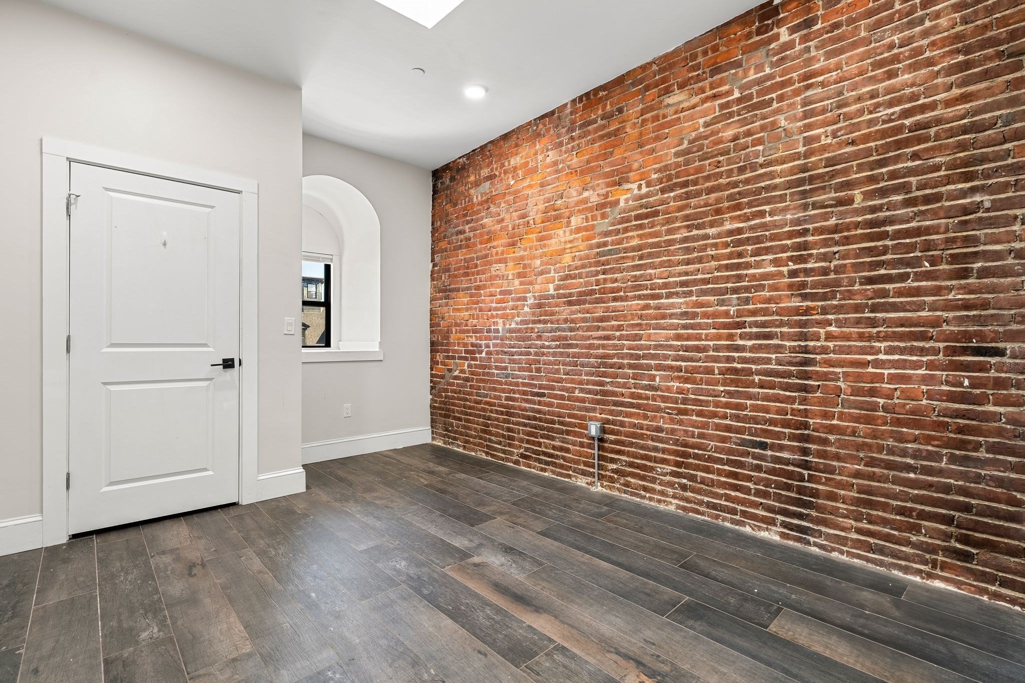 603 Massachusetts Ave Property Photo 4