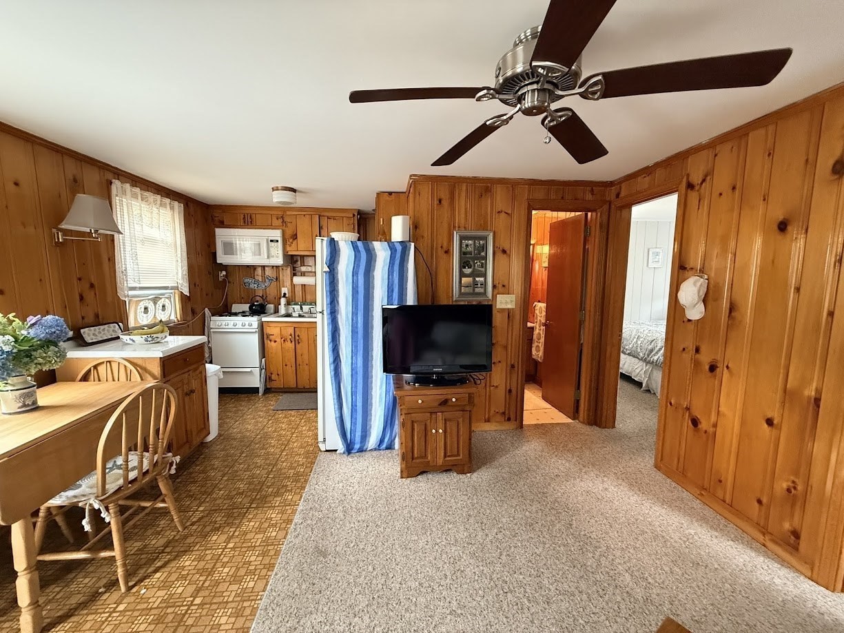 37 Ocean Dr # 2 Property Photo 6