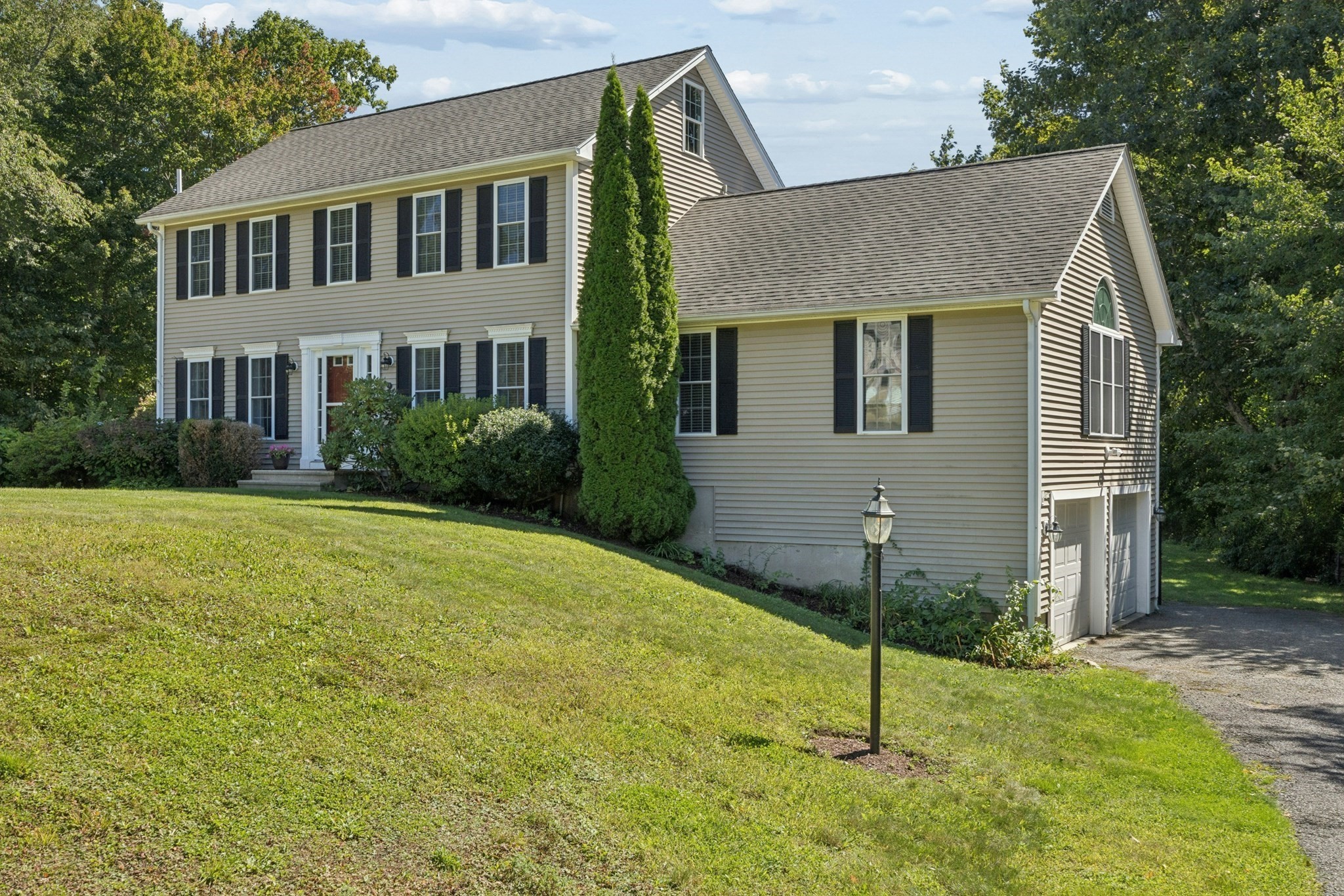 9 Cameron Dr Property Photo 1
