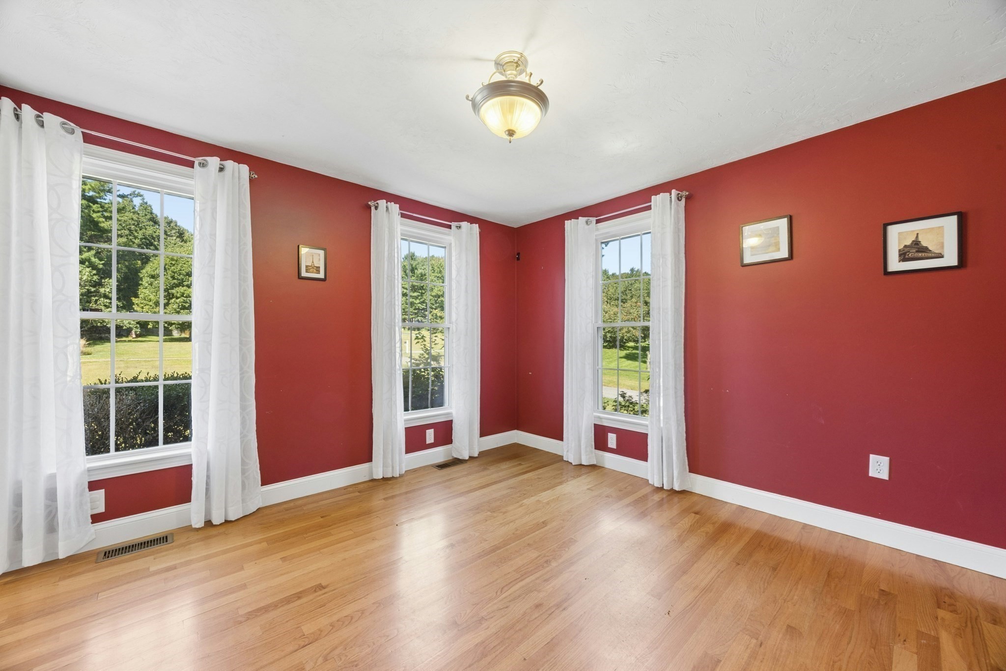 9 Cameron Dr Property Photo 6