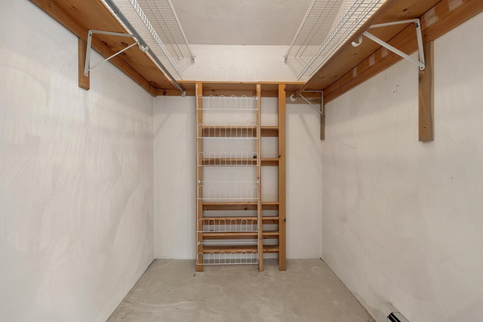 30 Shagbark Rd Property Photo 15