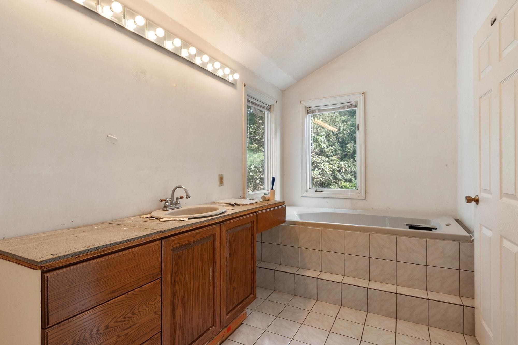 30 Shagbark Rd Property Photo 16