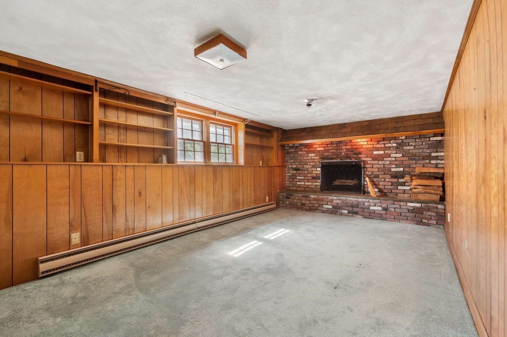 30 Shagbark Rd Property Photo 27