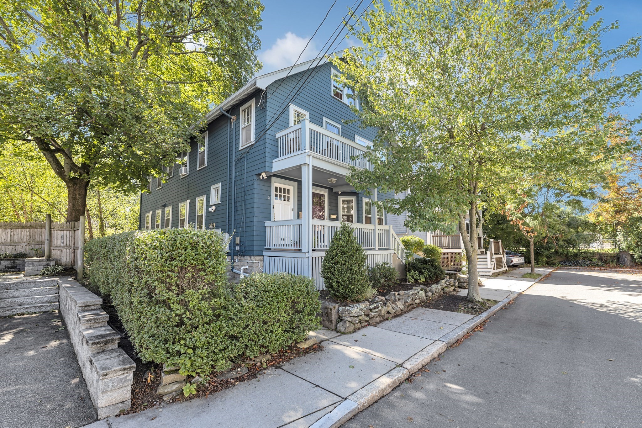 8 Hawthorne Park # 8 Property Photo 1