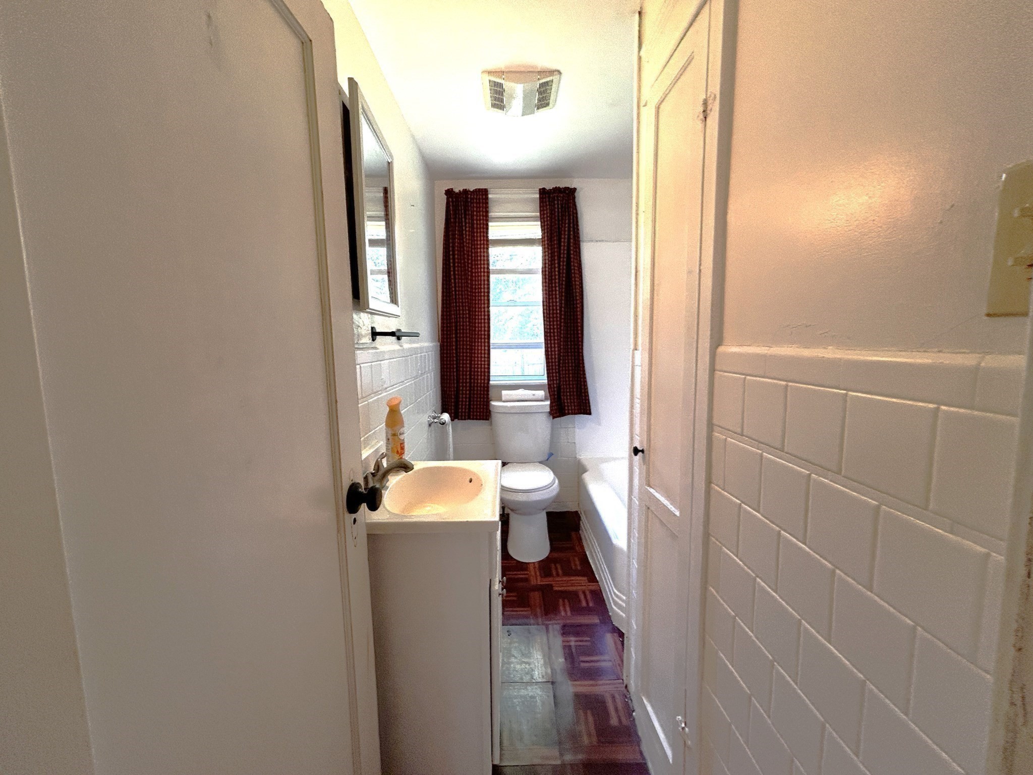 101 Main St Property Photo 13