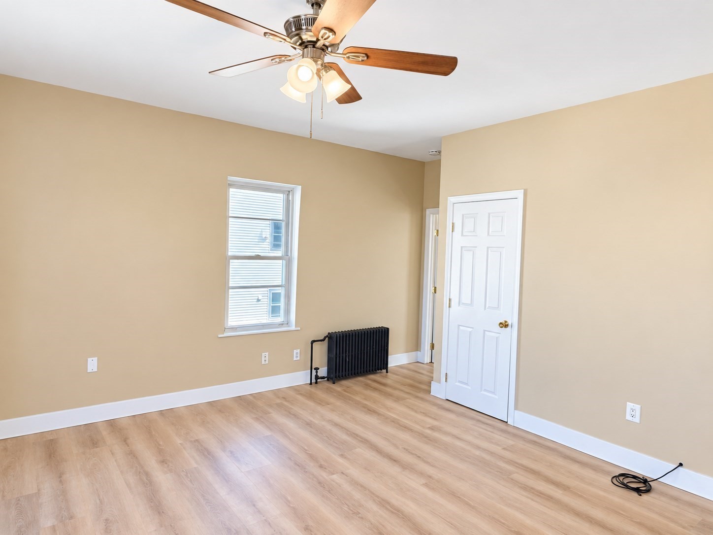 456 Coggeshall St # 2 Property Photo 3