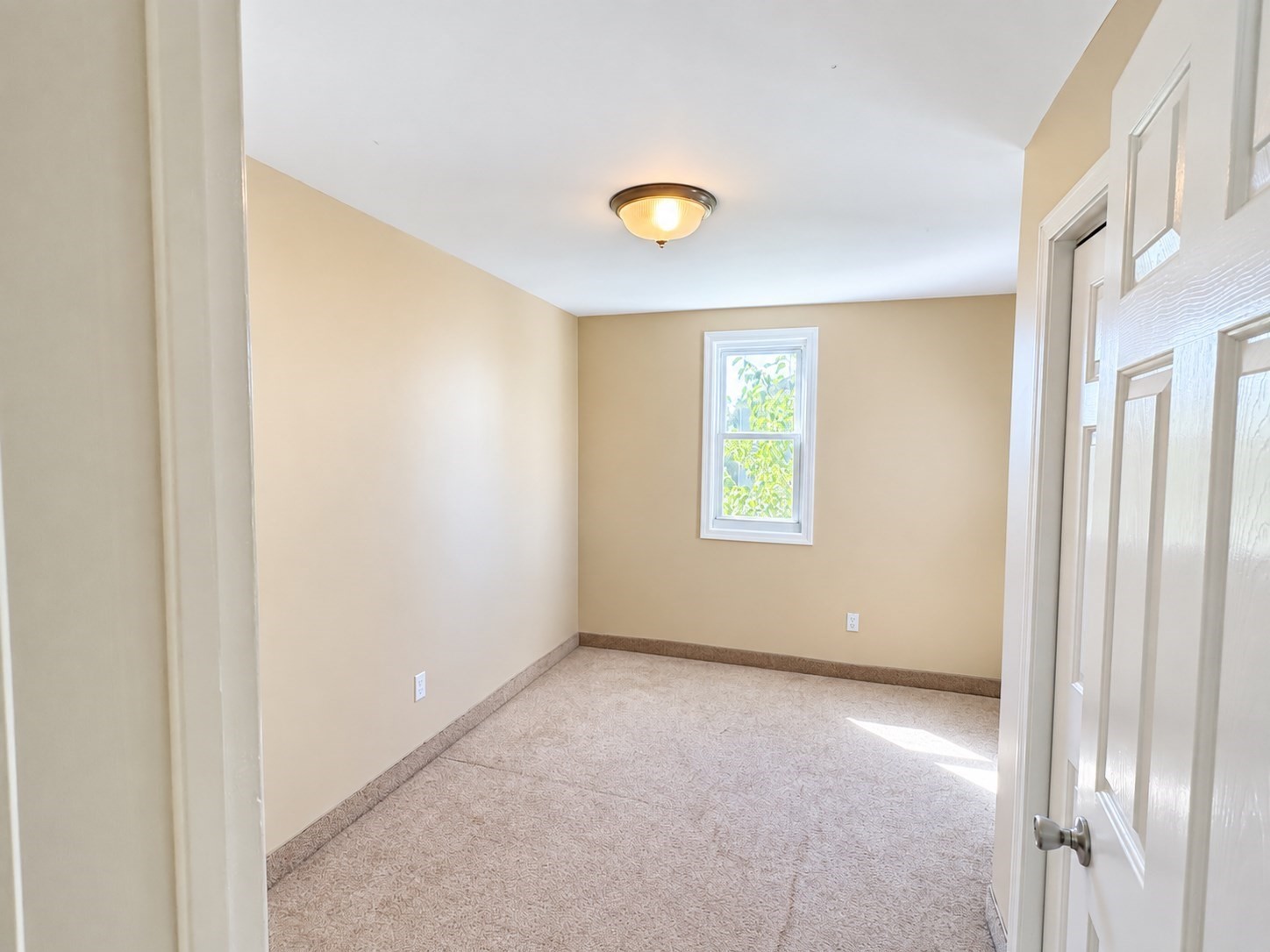 456 Coggeshall St # 2 Property Photo 9
