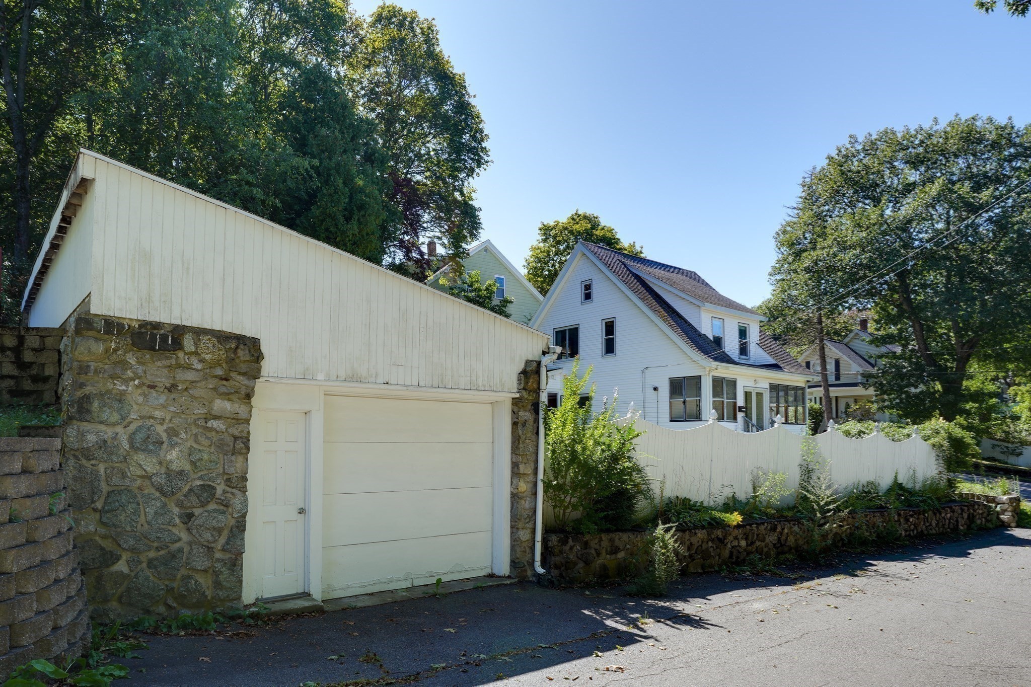 1 Wakefield Avenue Property Photo 4