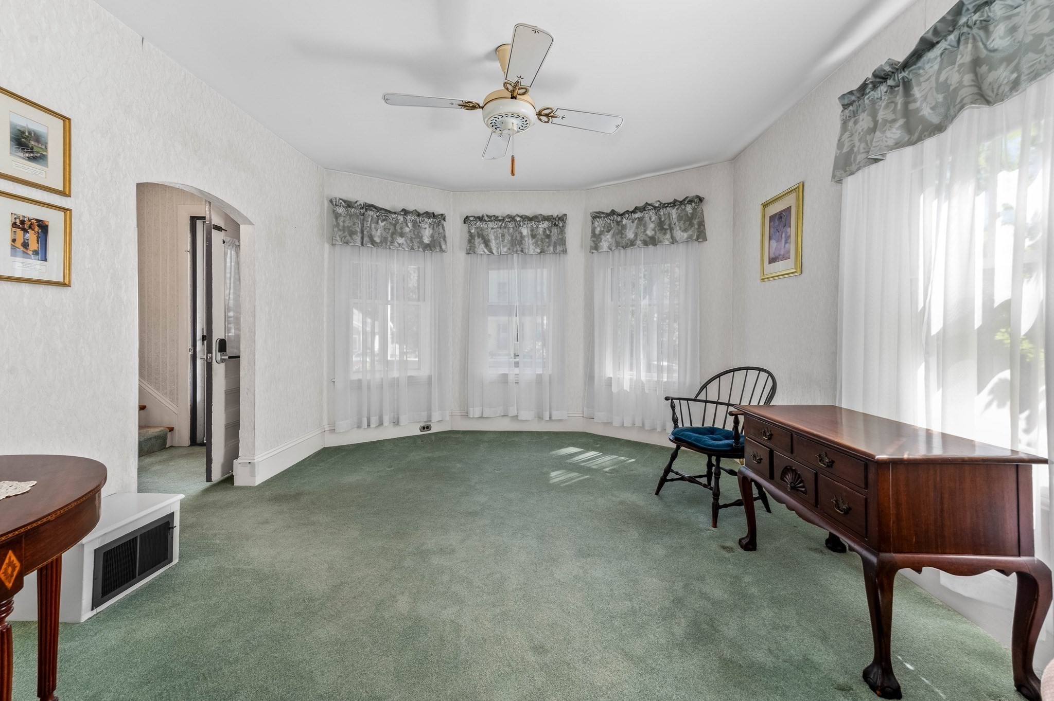 17 Tudor Terrace Property Photo 6