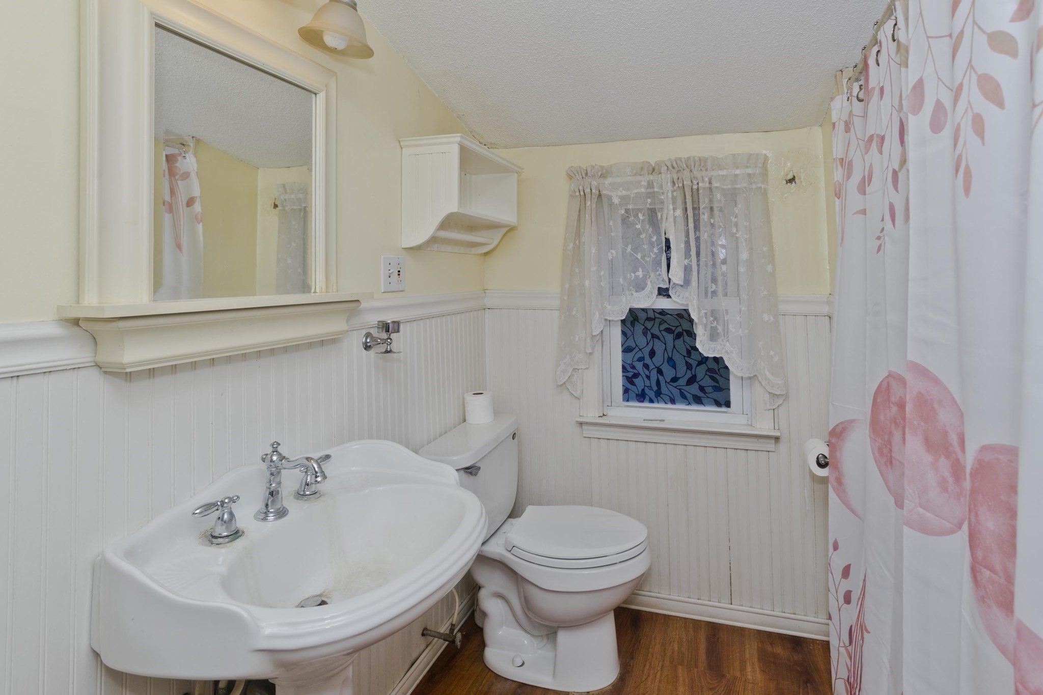 42 Glenn Dr Property Photo 9