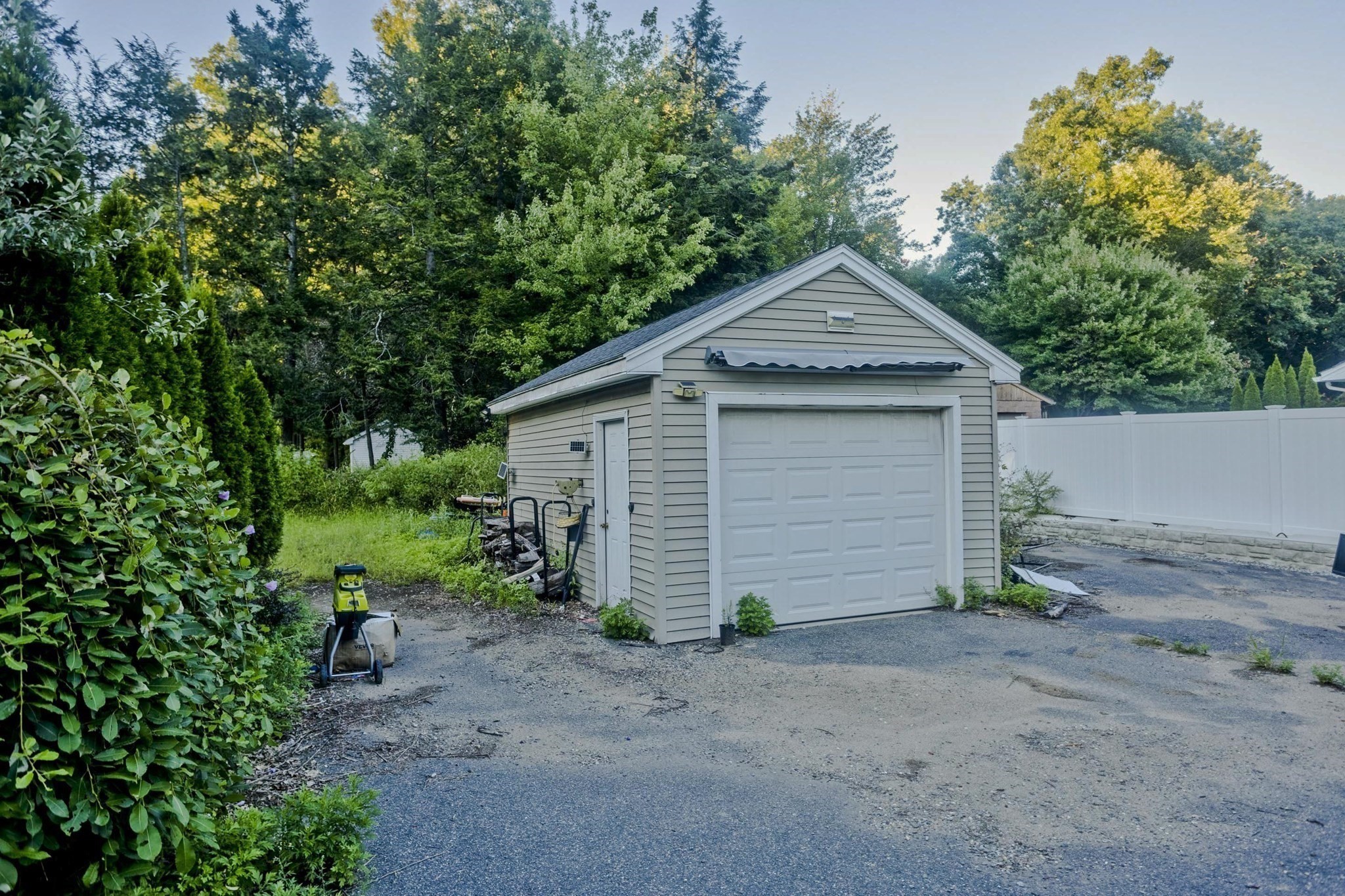 42 Glenn Dr Property Photo 22