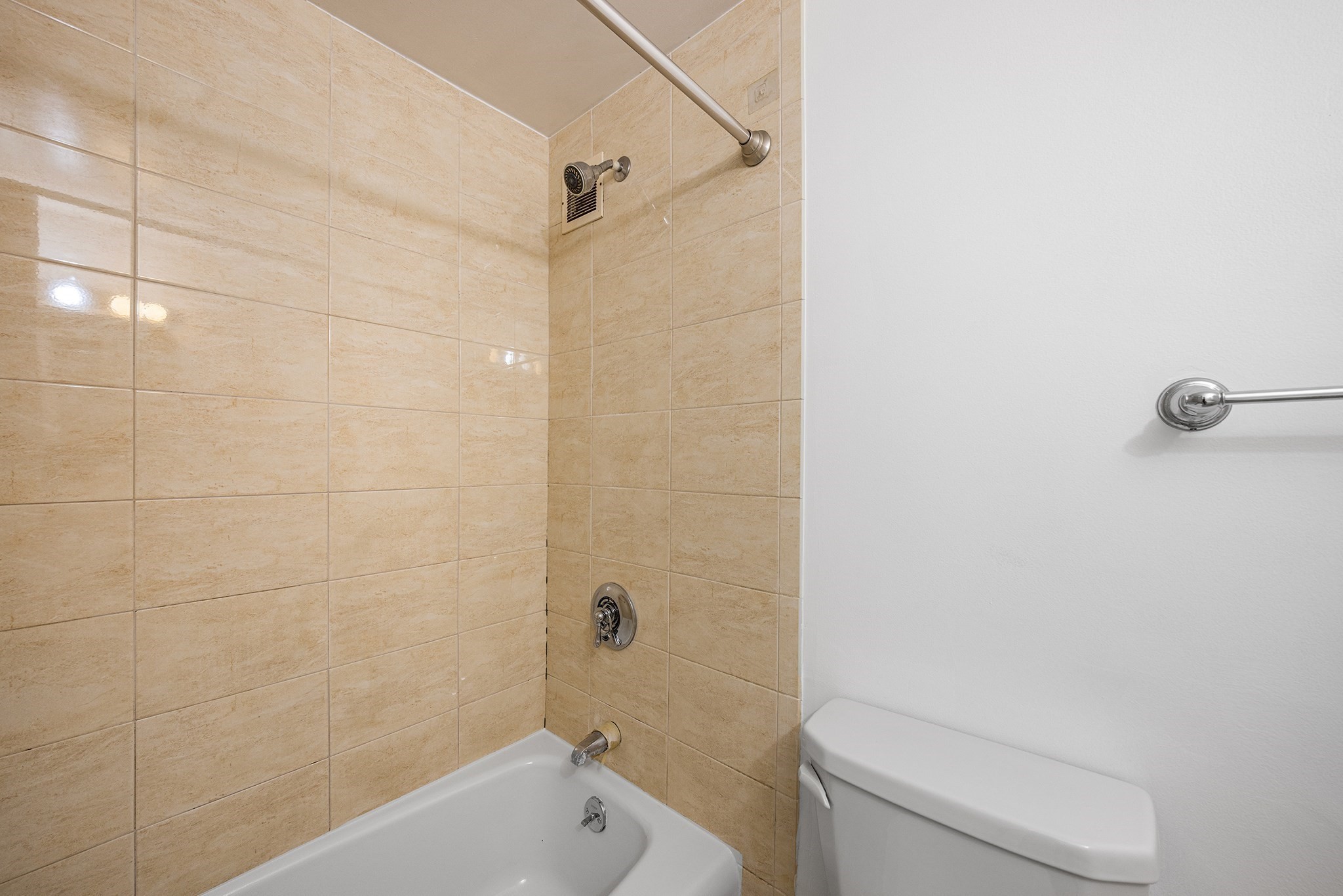 200 Swanton St # 303 Property Photo 17