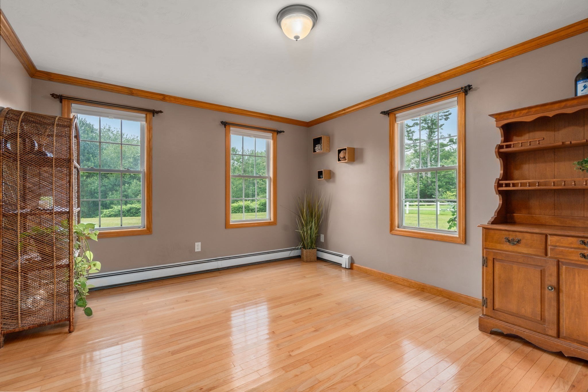120 North Ave Property Photo 5