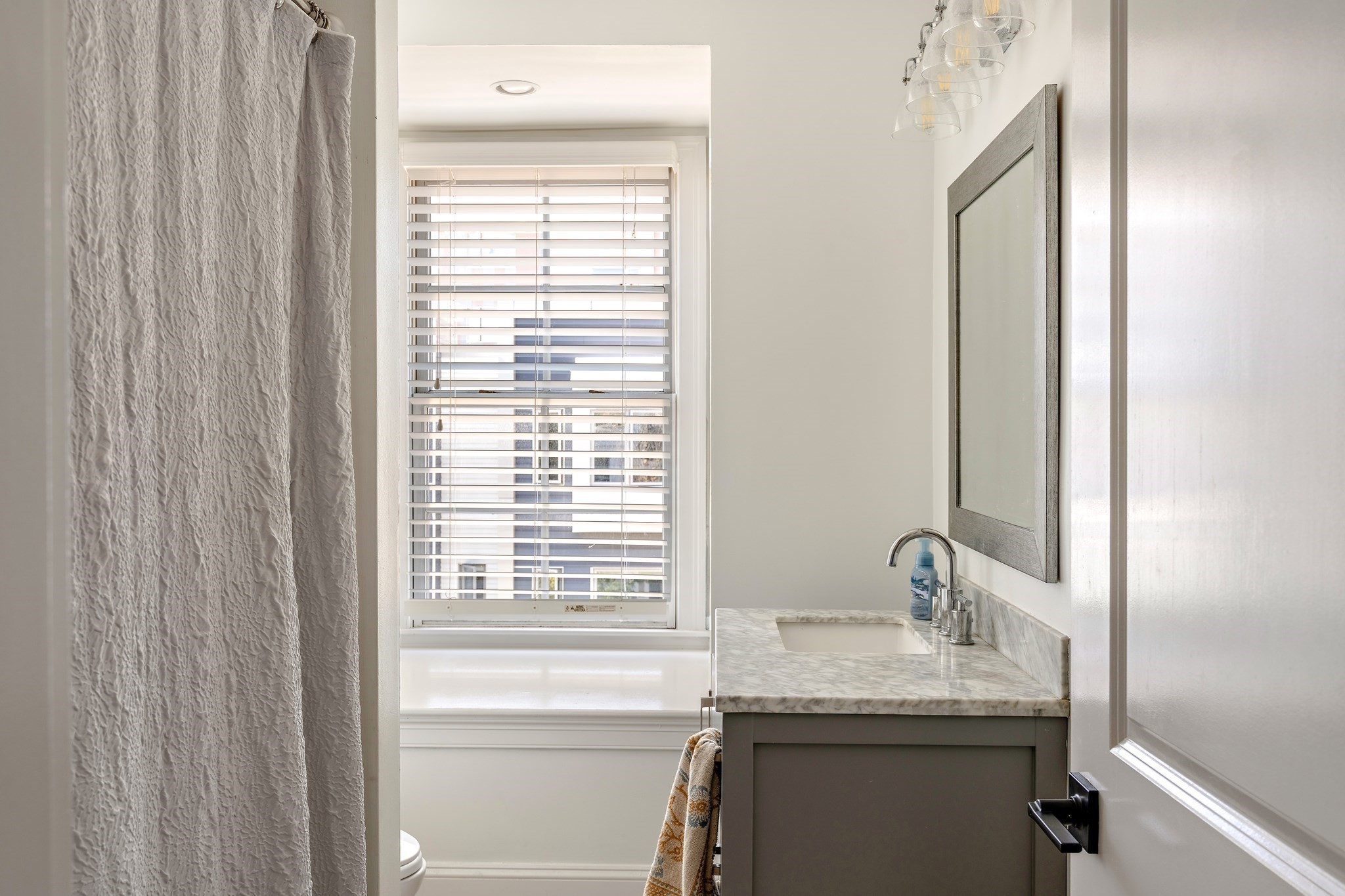 107 Liverpool St # 2 Property Photo 14