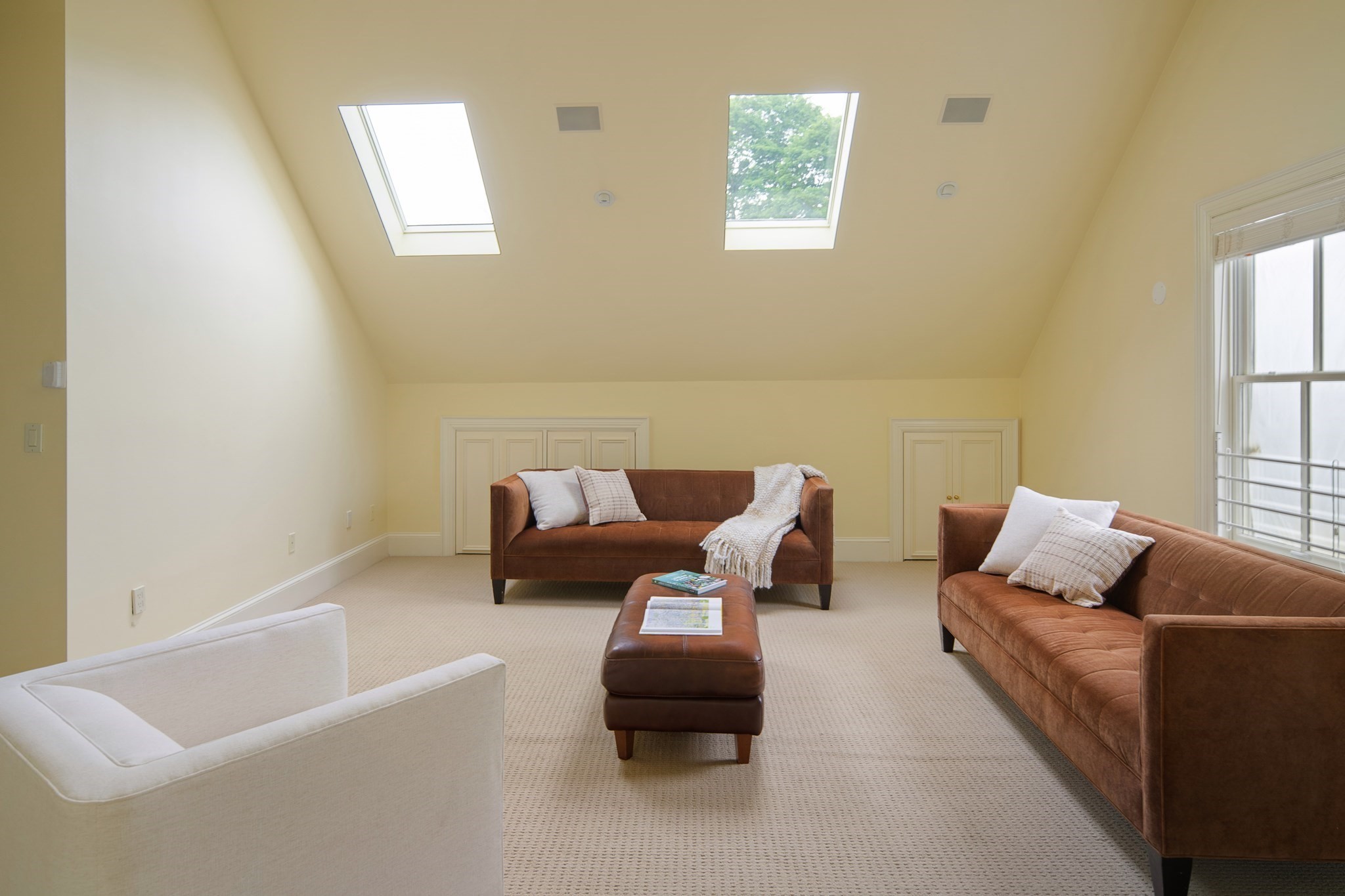 14 Winthrop St Property Photo 23