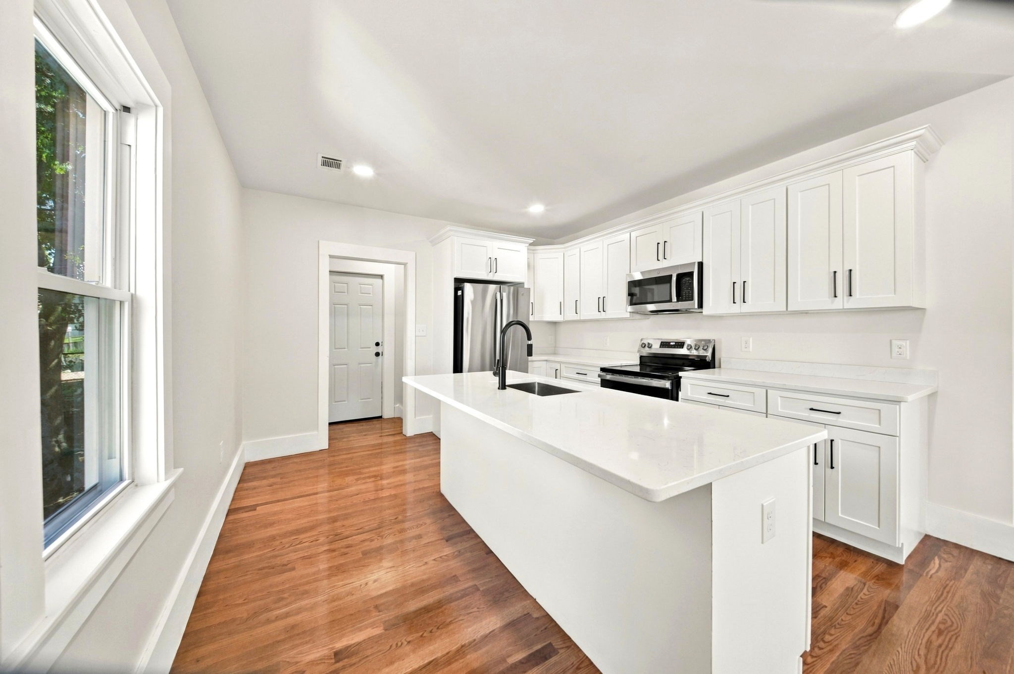 32 Westmore Rd # 2 Property Photo 5