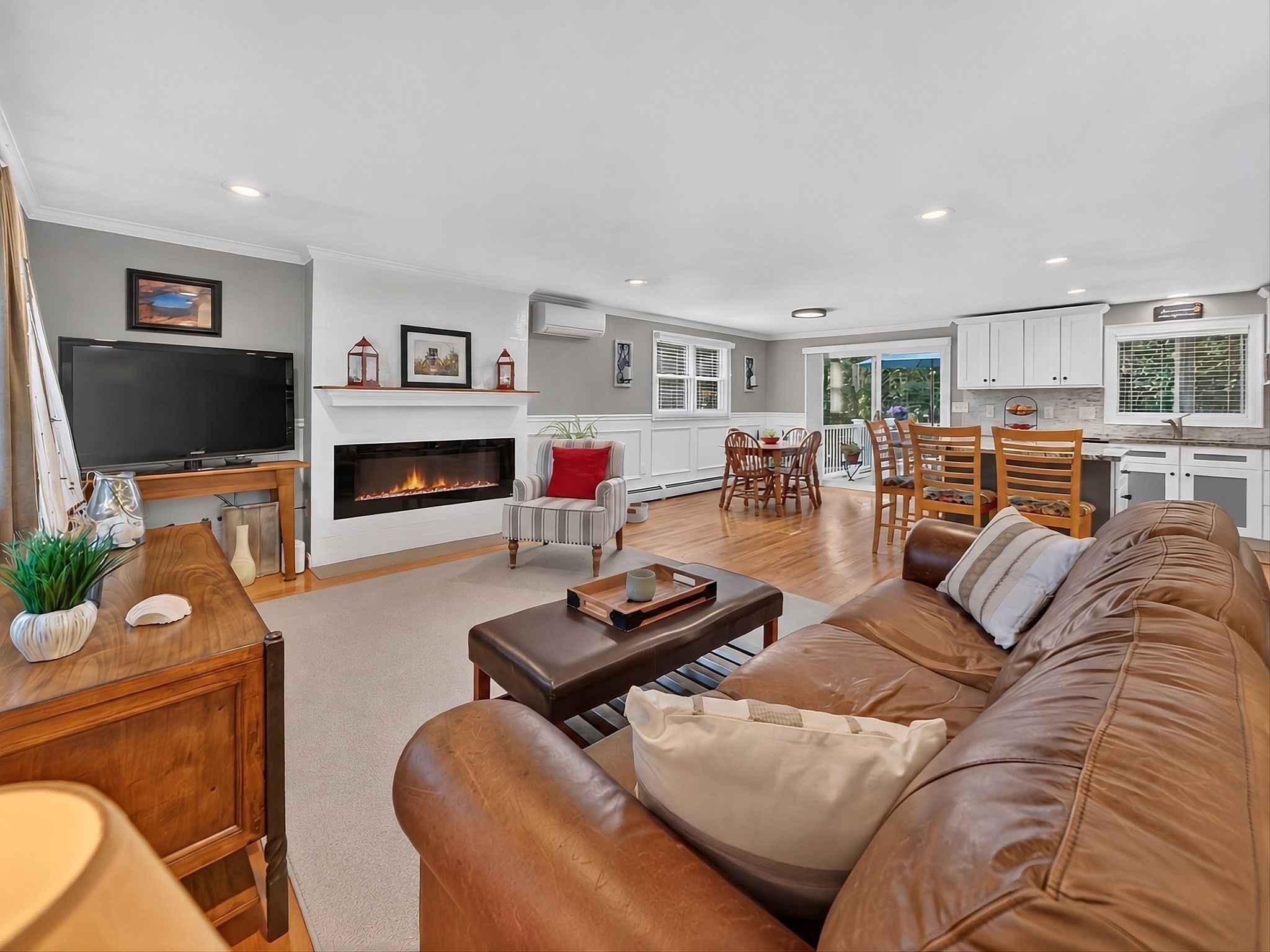 165 Forest Street Property Photo 2