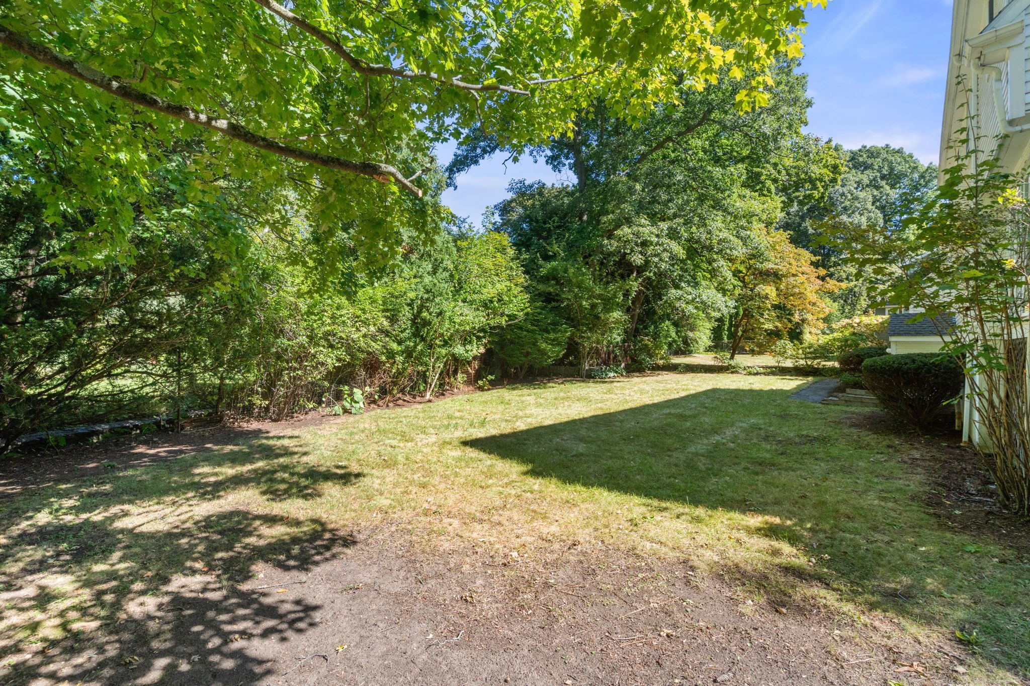 20 Buswell Park Property Photo 17