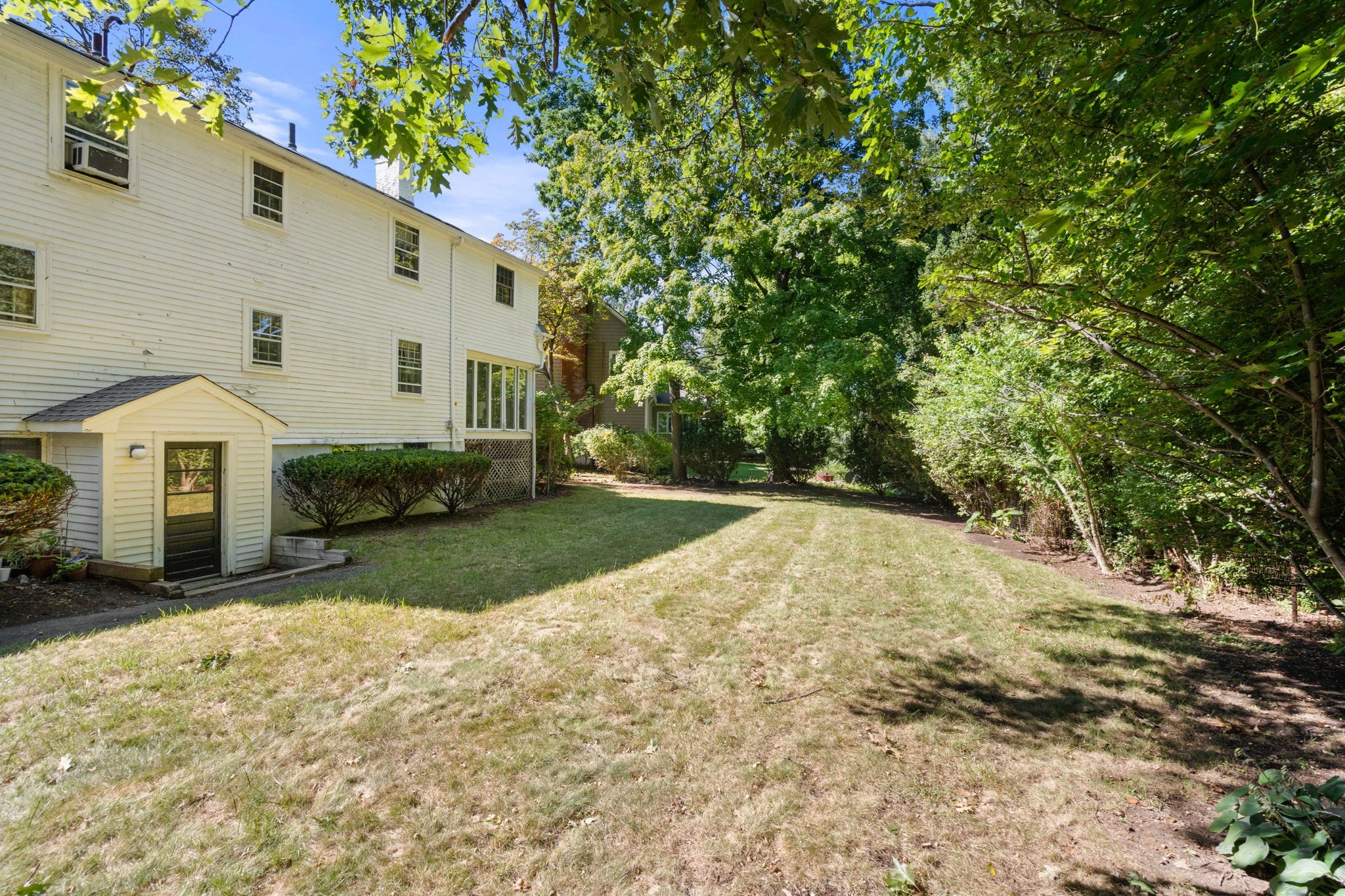 20 Buswell Park Property Photo 19