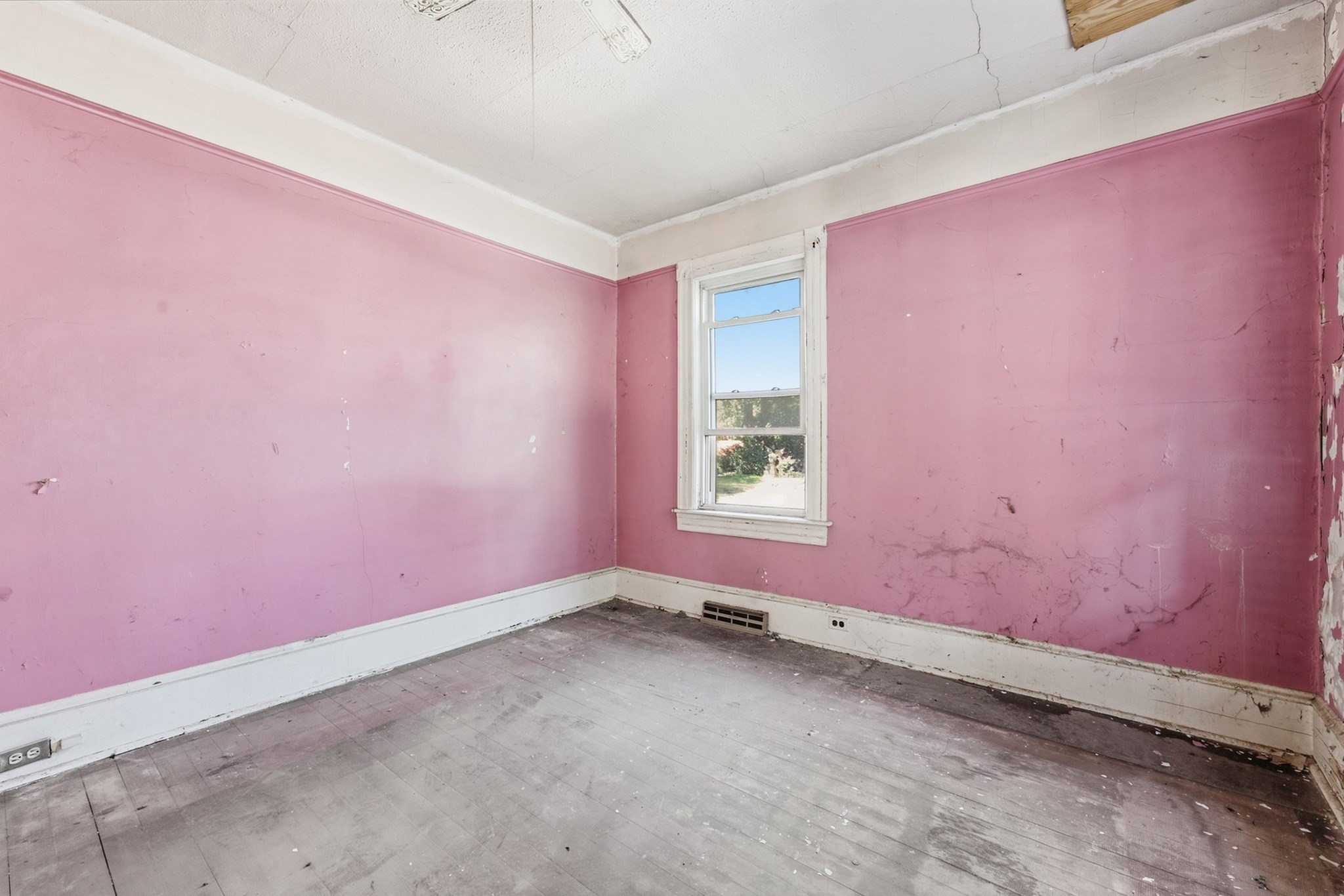 26 Fairmont Street Property Photo 12