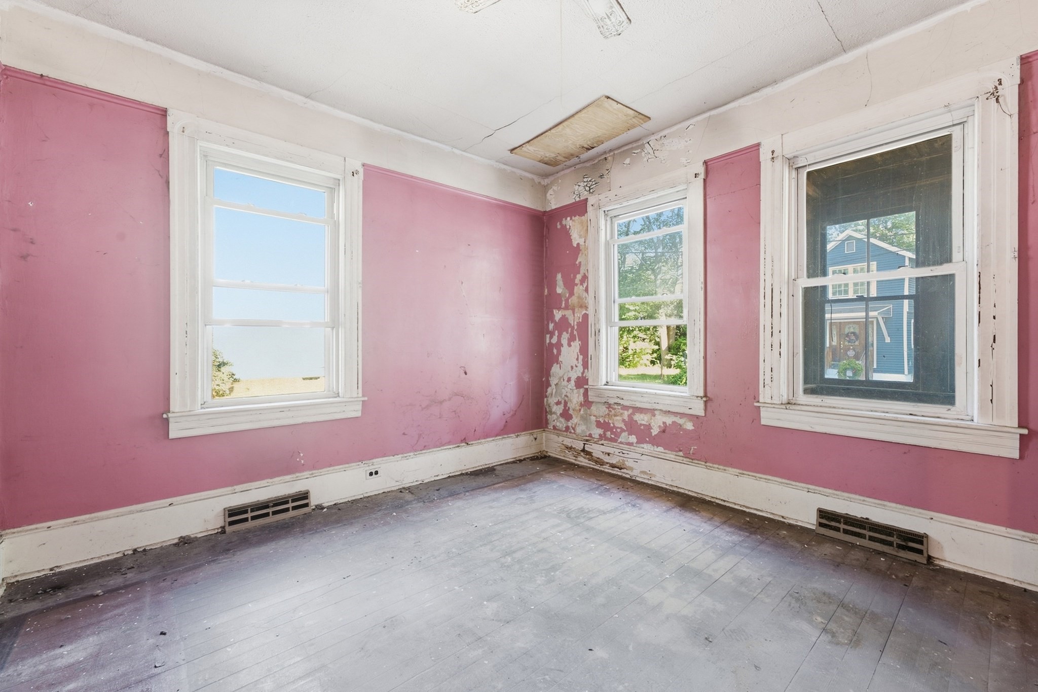 26 Fairmont Street Property Photo 14