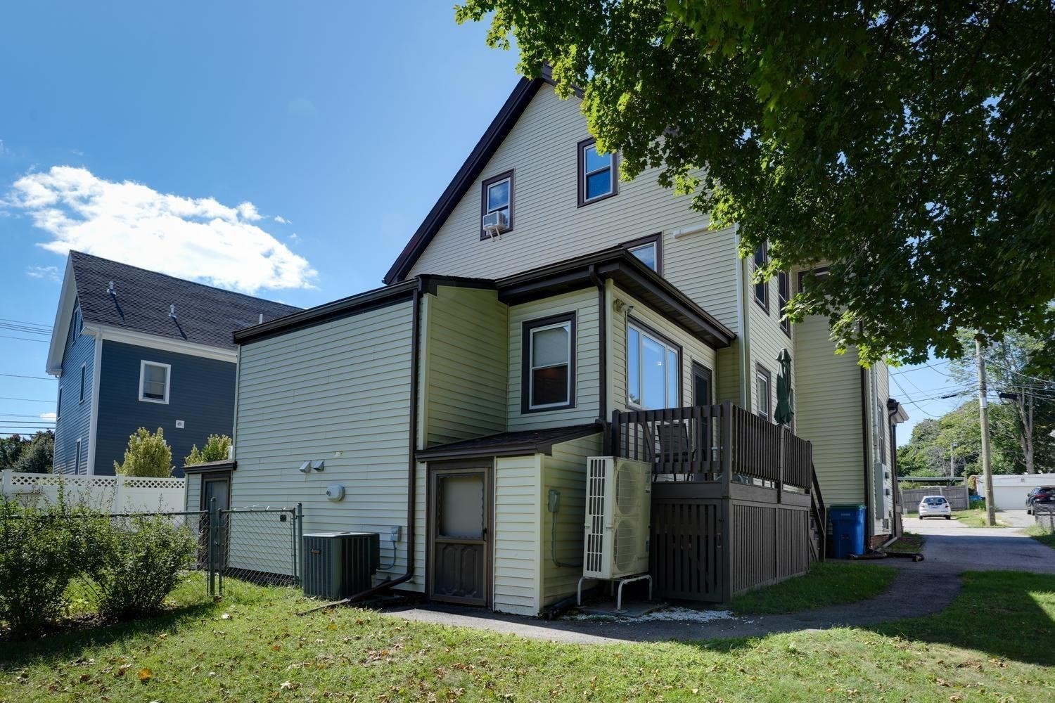 9 Ash St # 1 Property Photo 3