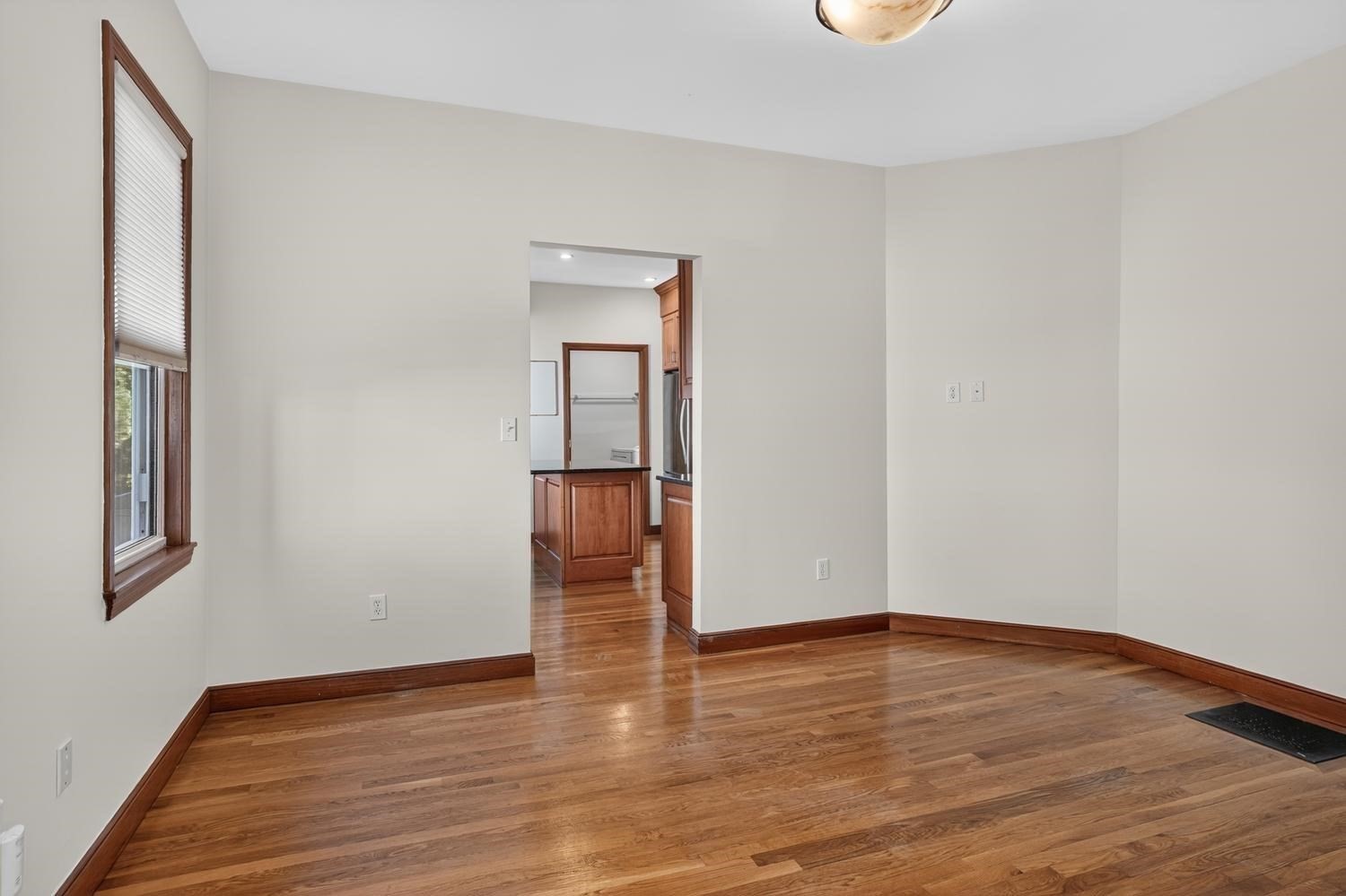 9 Ash St # 1 Property Photo 9