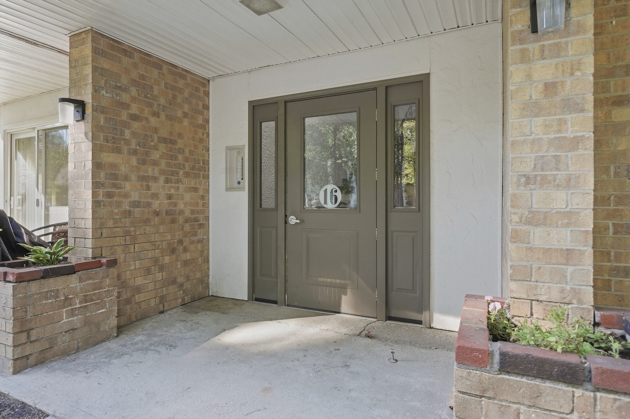 16 Shadowbrook Ln # 35 Property Photo 2