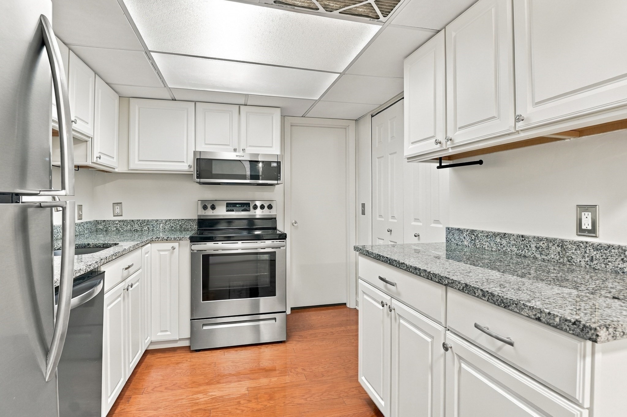 16 Shadowbrook Ln # 35 Property Photo 8