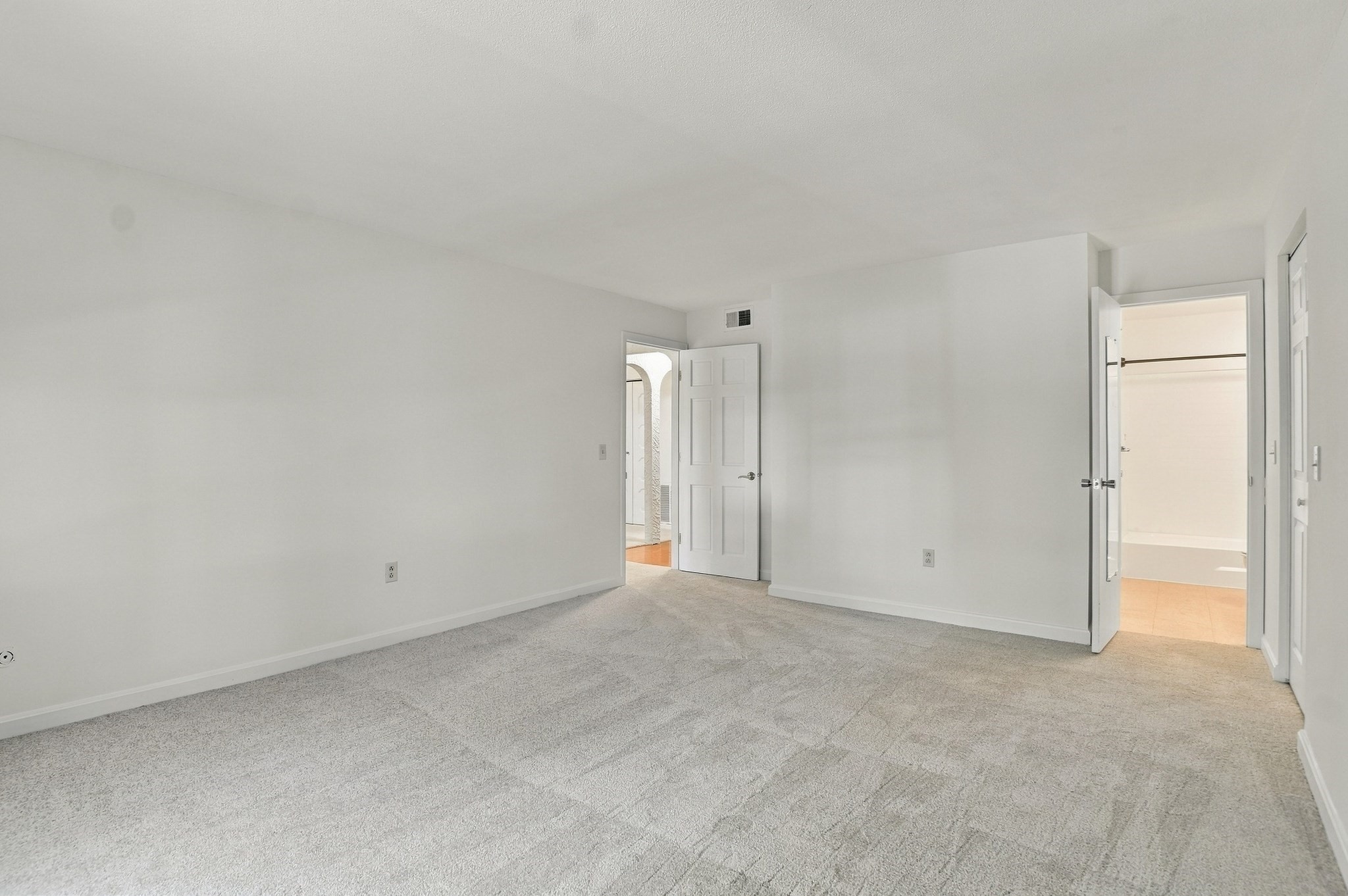 16 Shadowbrook Ln # 35 Property Photo 12
