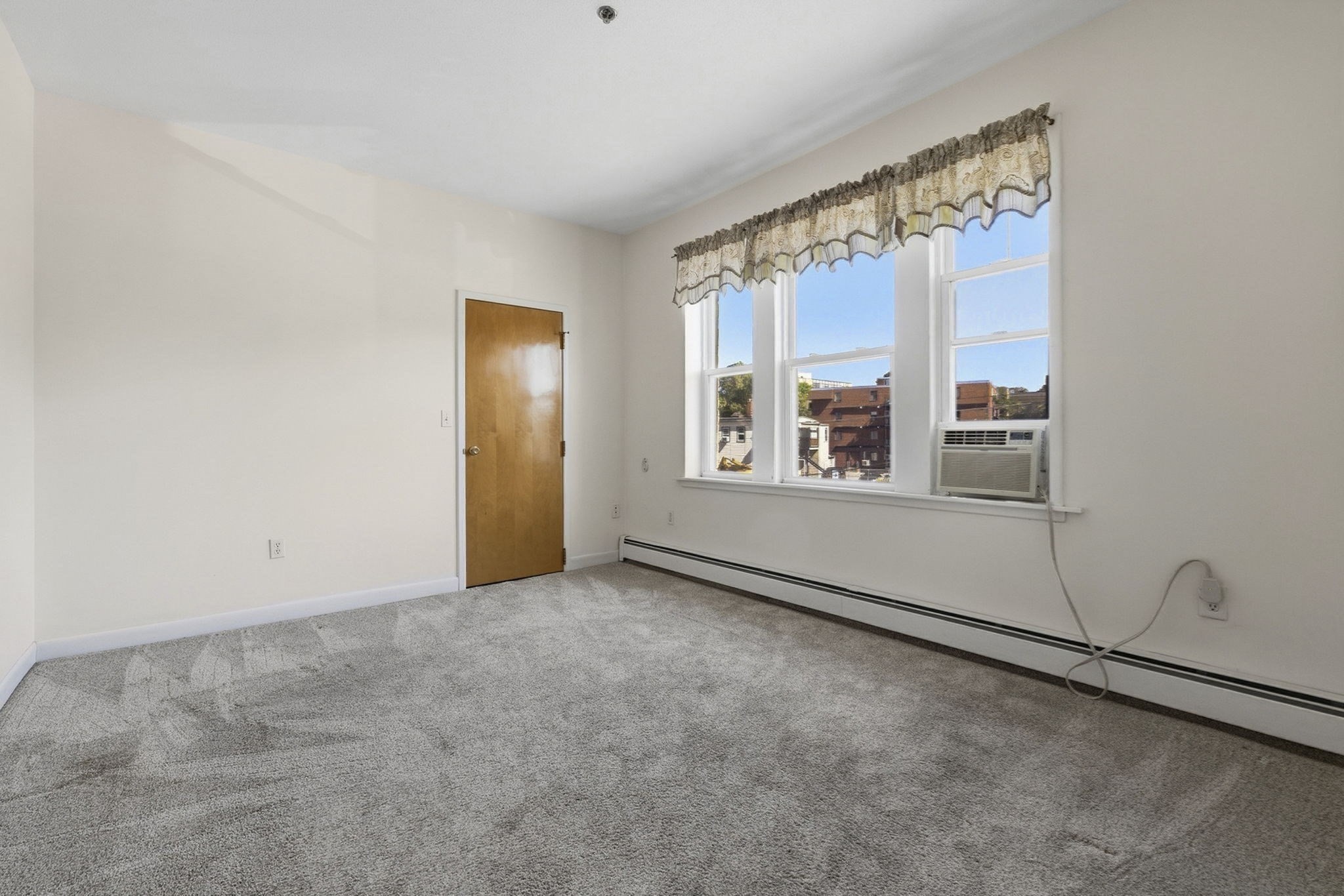 509 Pleasant St # 4 Property Photo 10