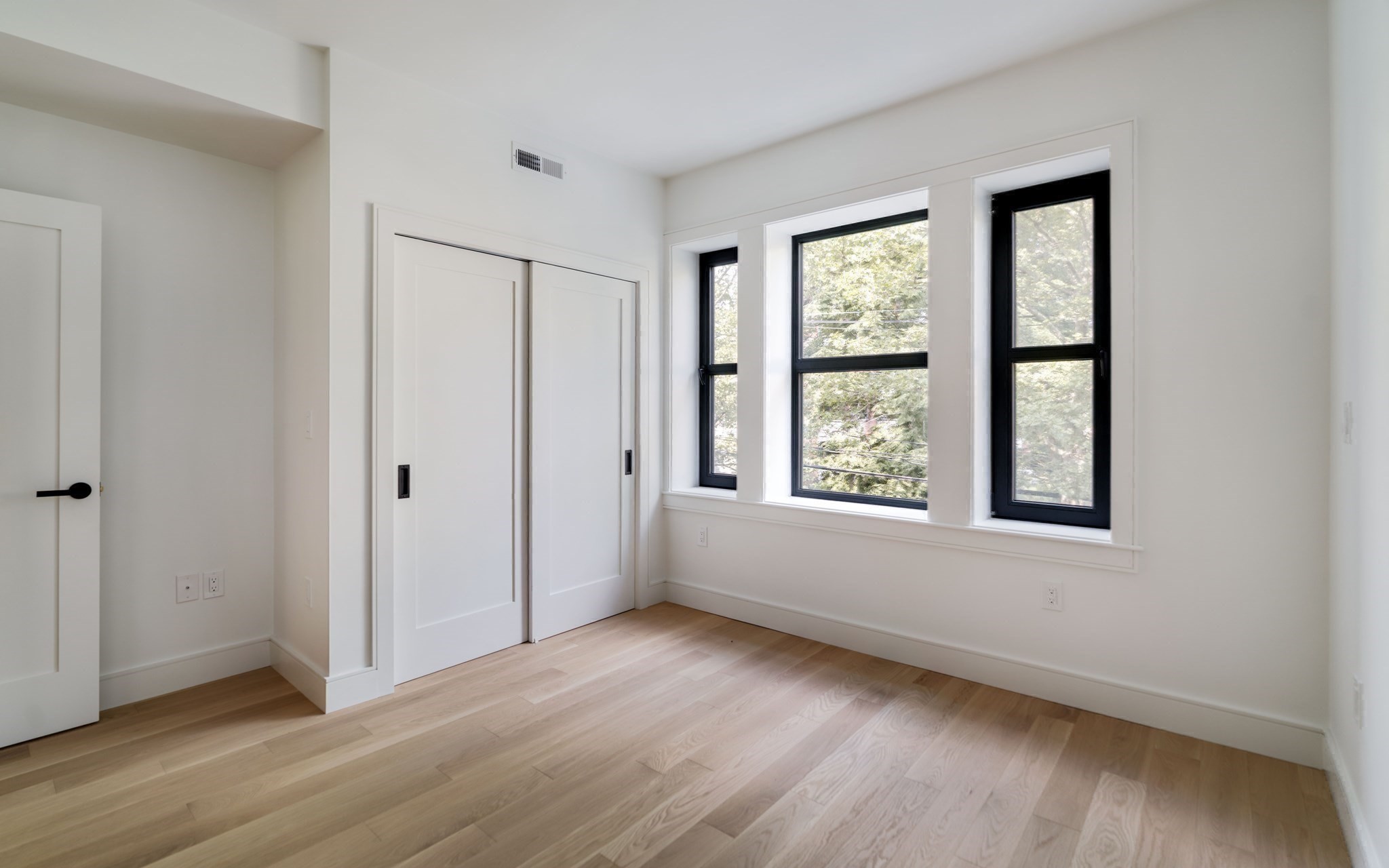 79 Park St # 2 Property Photo 19