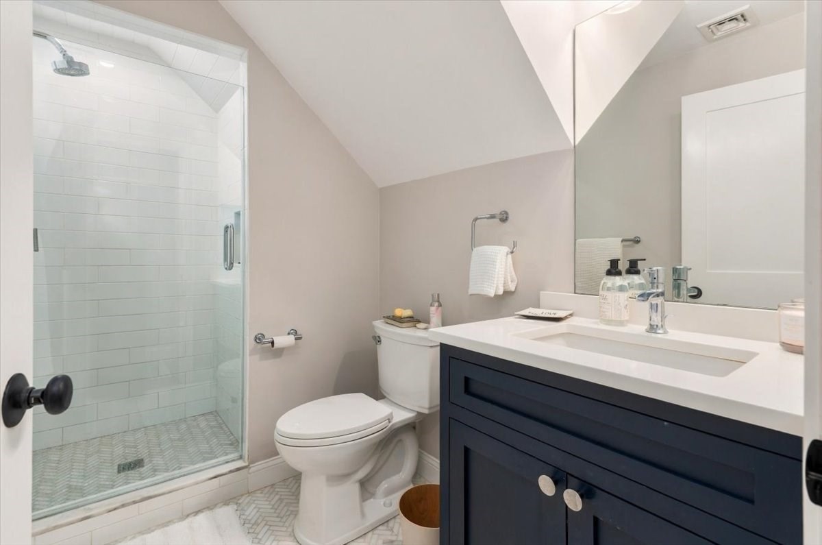 16 Hayes Rd. Property Photo 22