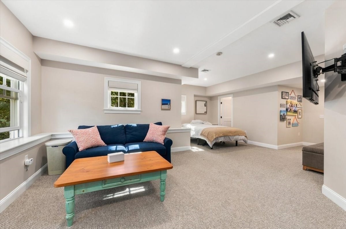16 Hayes Rd. Property Photo 25