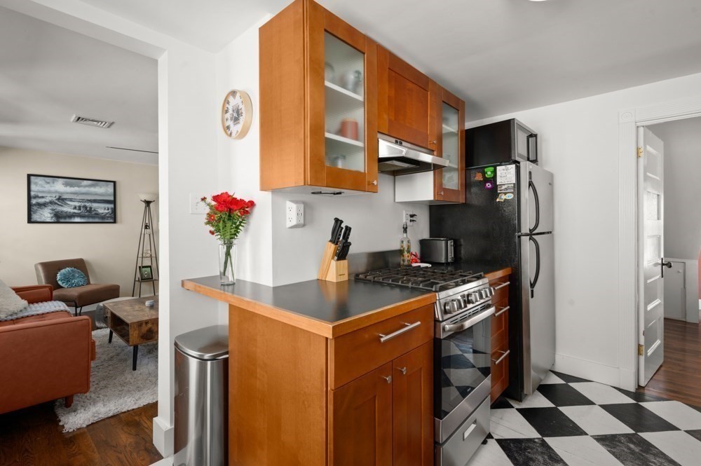 72 Lexington Ave # 3 Property Photo 14