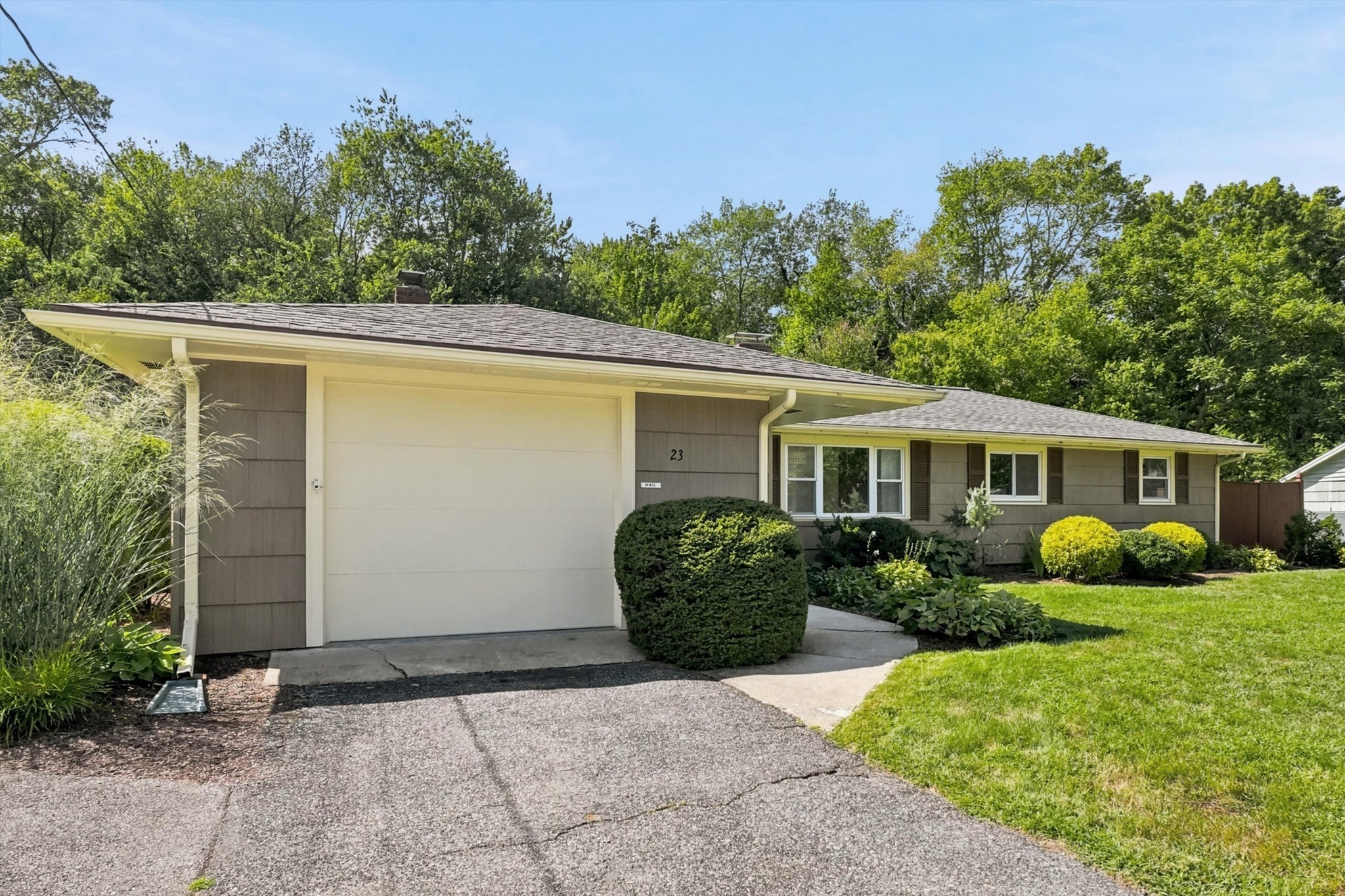 23 Campello Road Property Photo 3