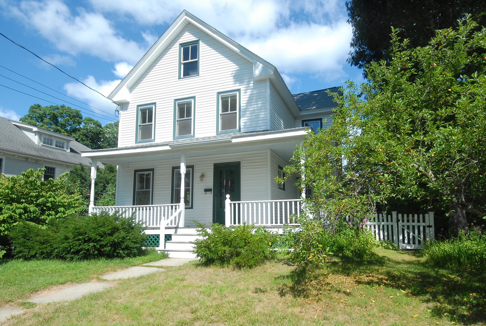 208 Central St. Property Photo 22