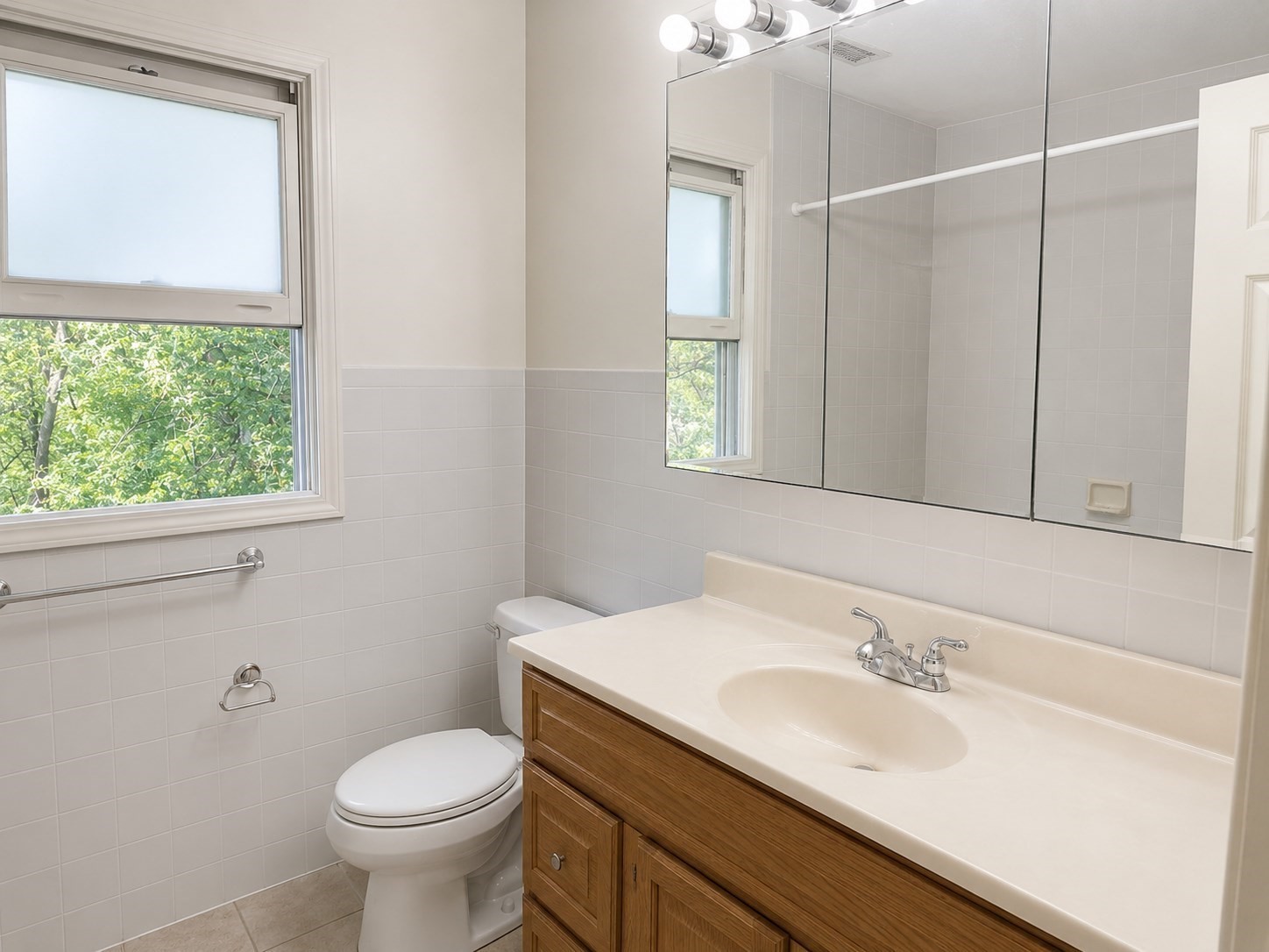 14 Kings Ct. Property Photo 9