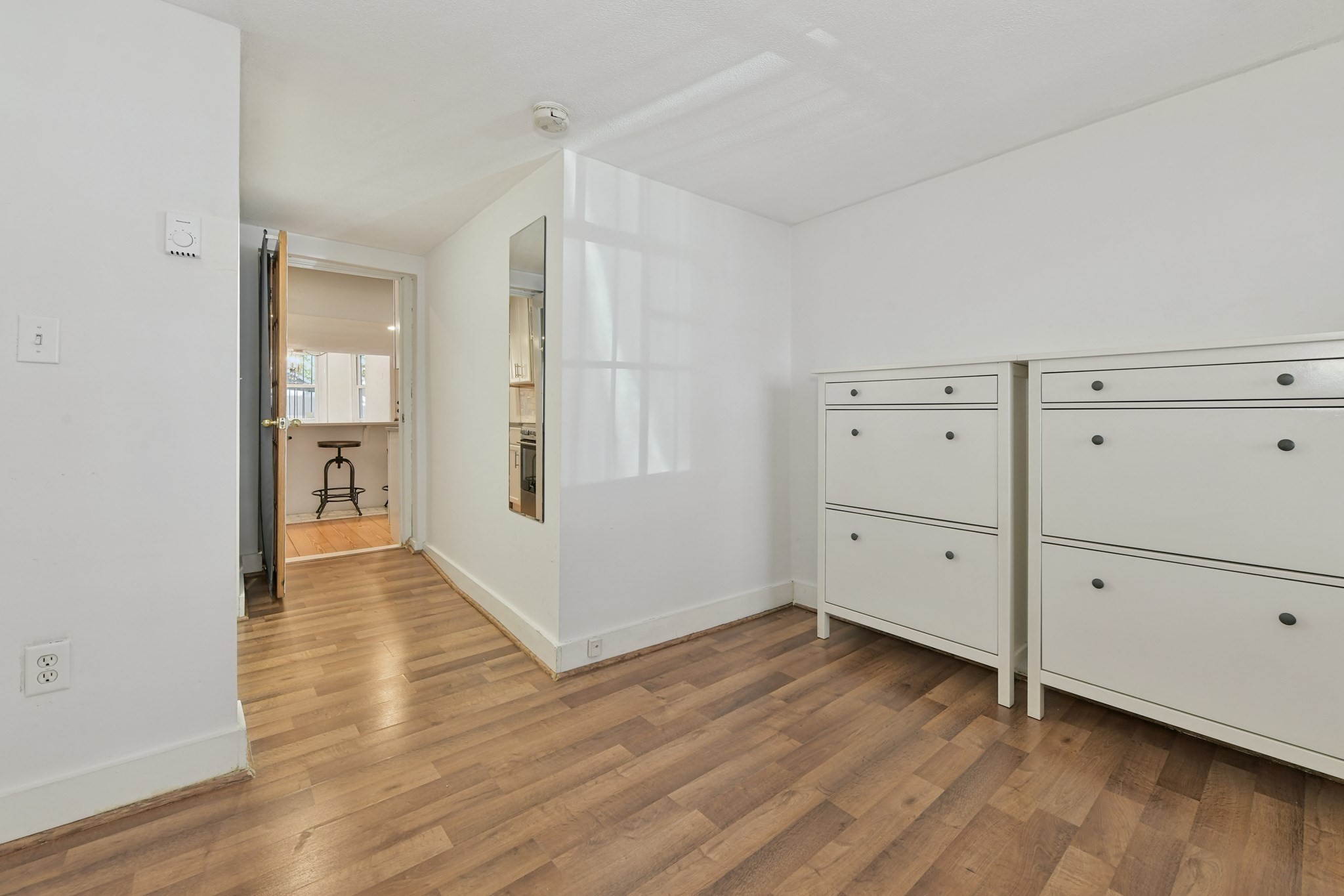 15 Saint George St # A Property Photo 7