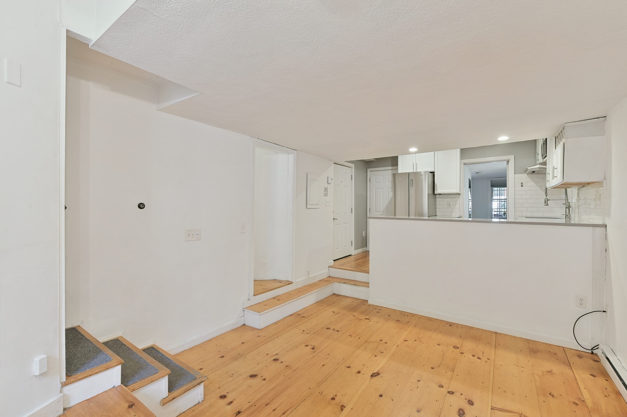 15 Saint George St # A Property Photo 15