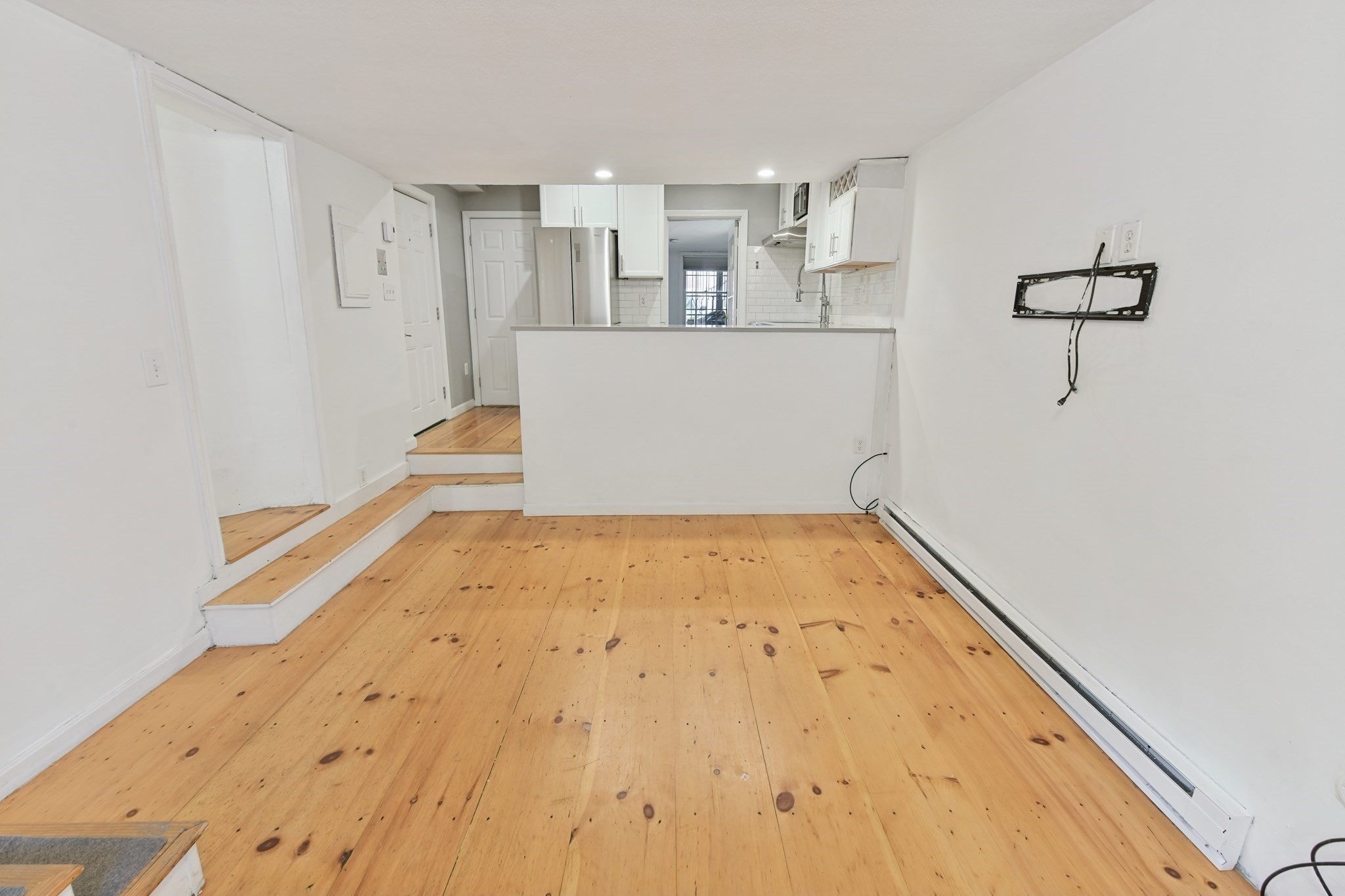 15 Saint George St # A Property Photo 16