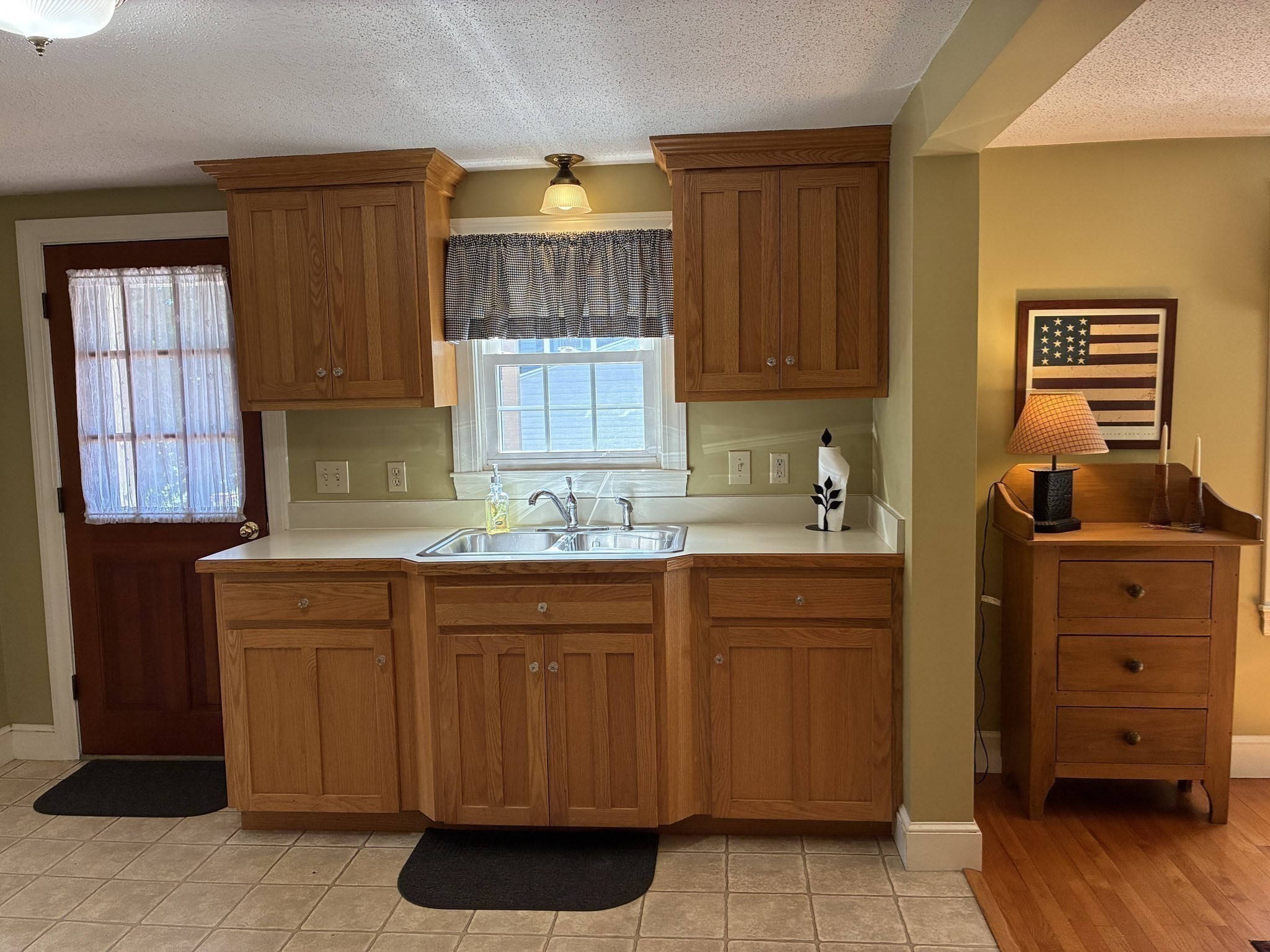 901 Homestead Avenue Property Photo 6