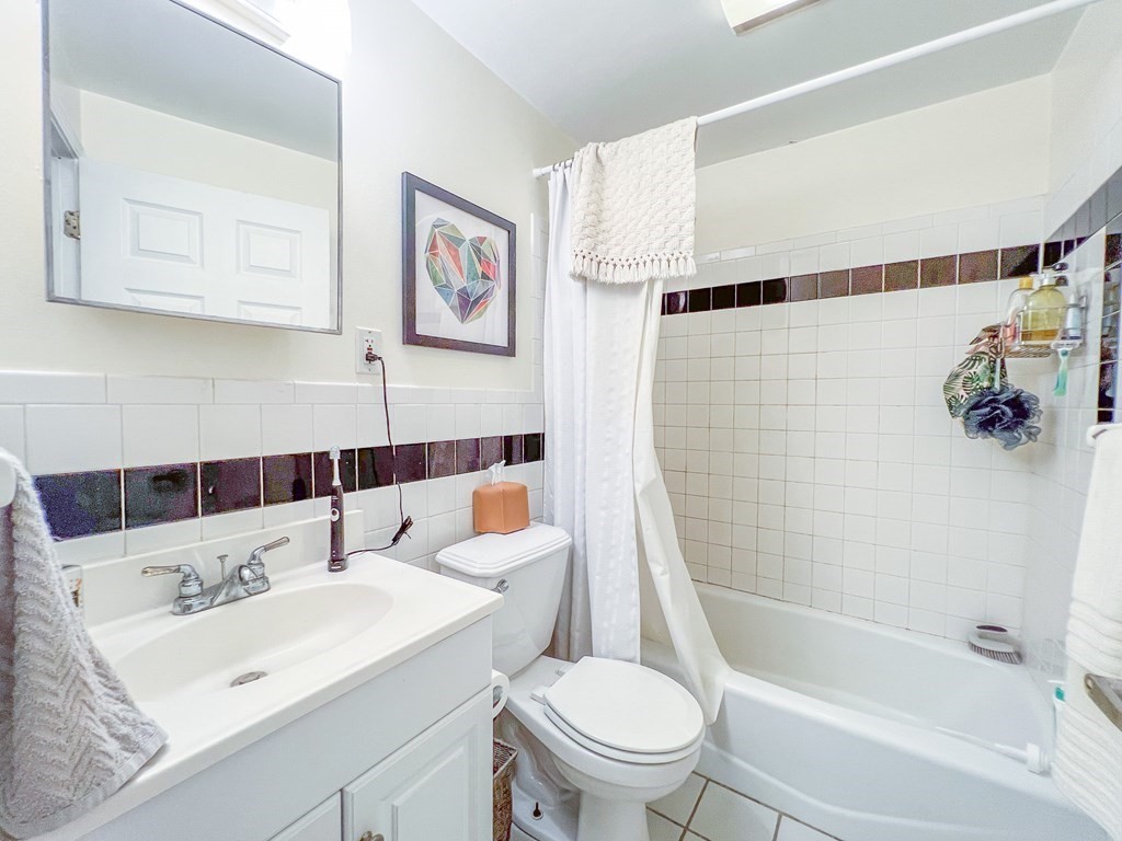 18 Germain Ave # 2 Property Photo 6