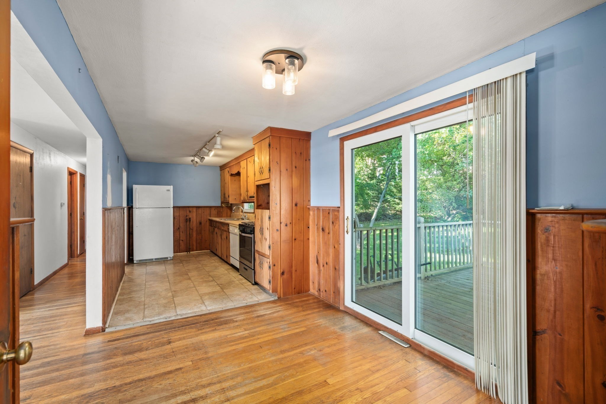 100 Low St Property Photo 8